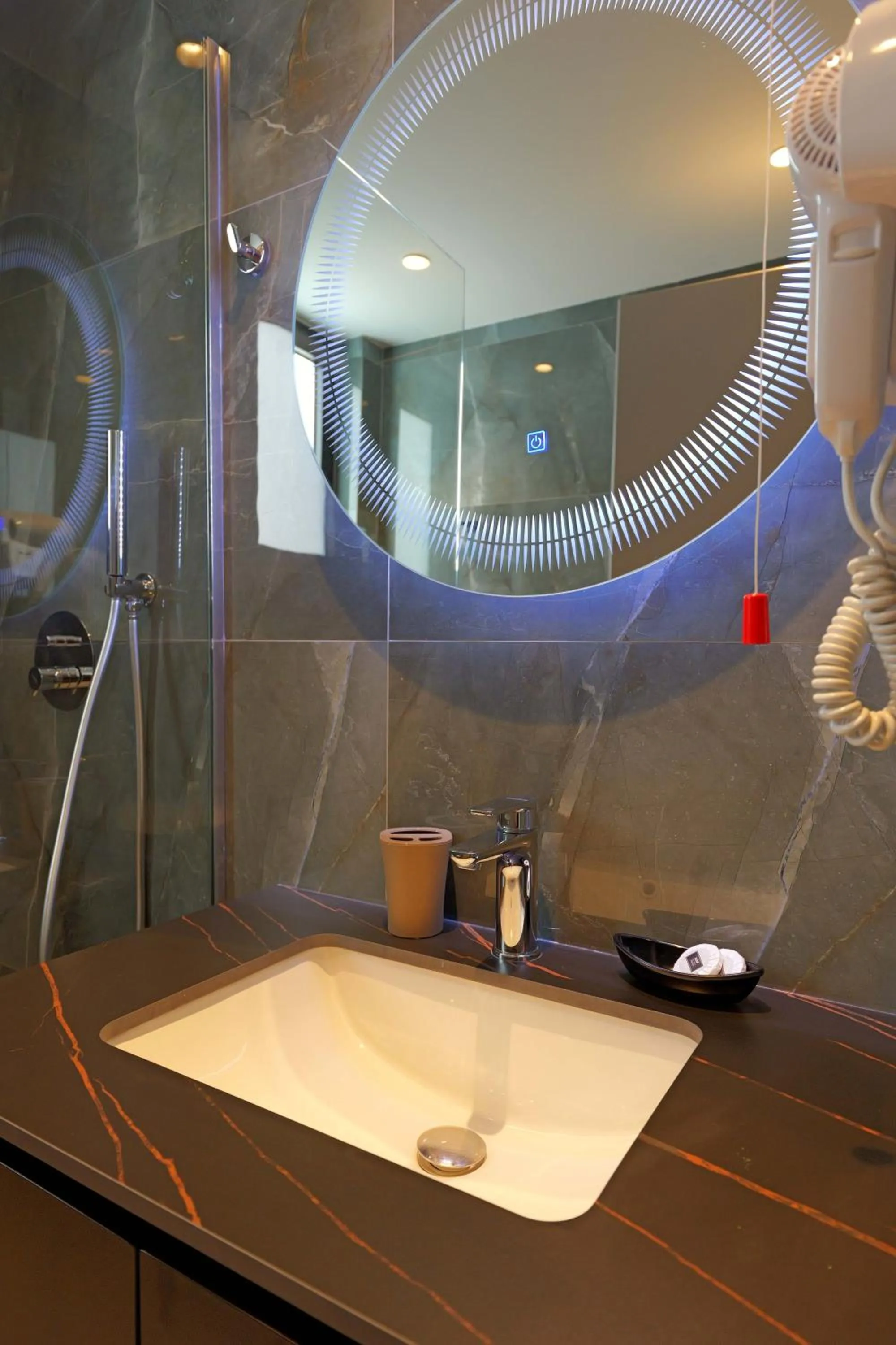 Shower in Ori Mare Hotel