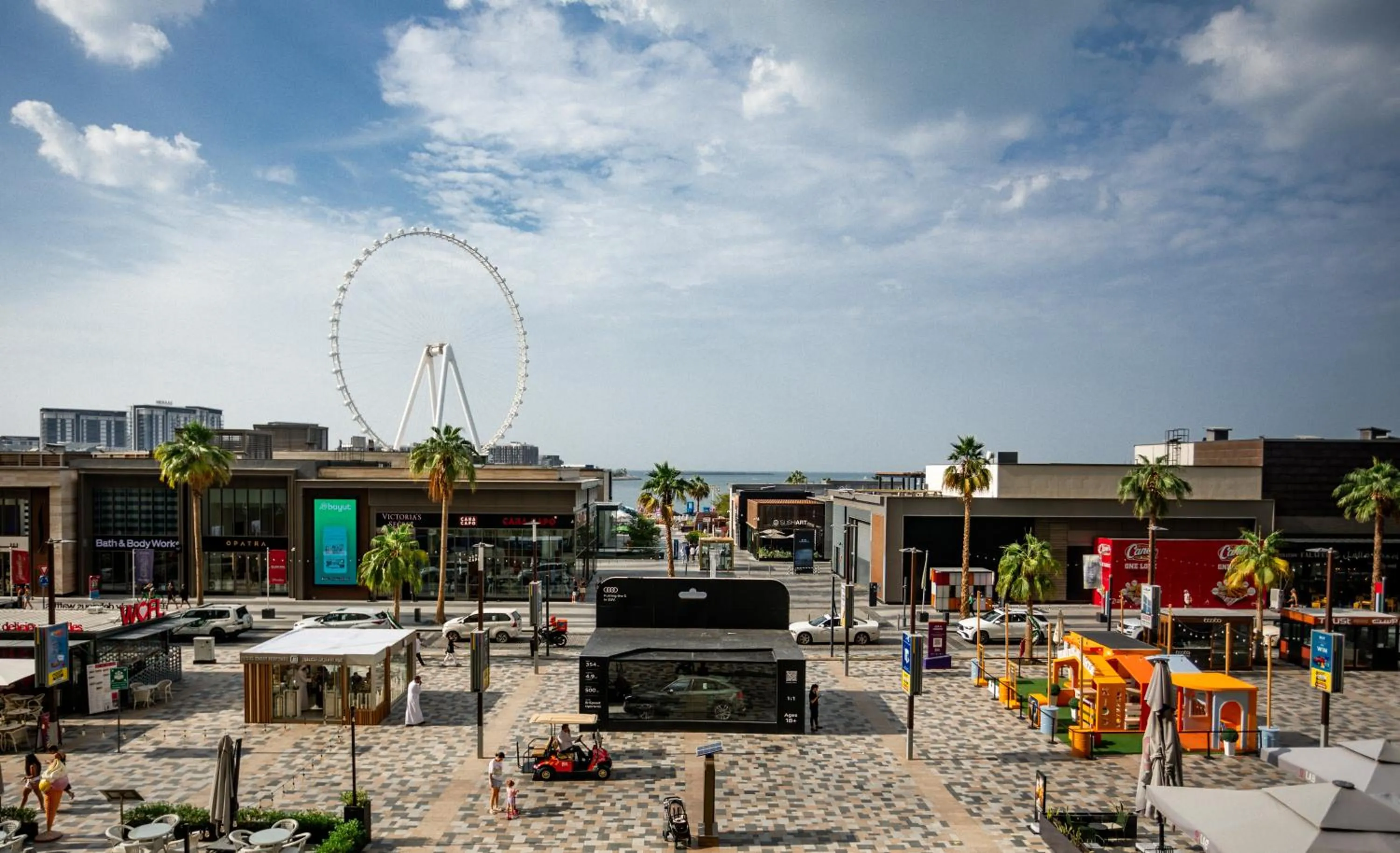 Beach in Happy ACADEMIA JBR