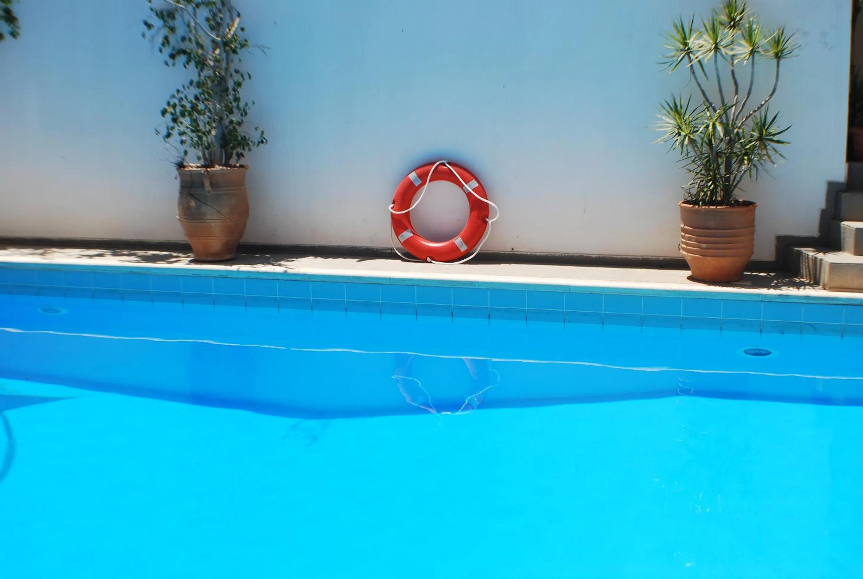 Swimming pool in Renia Studios