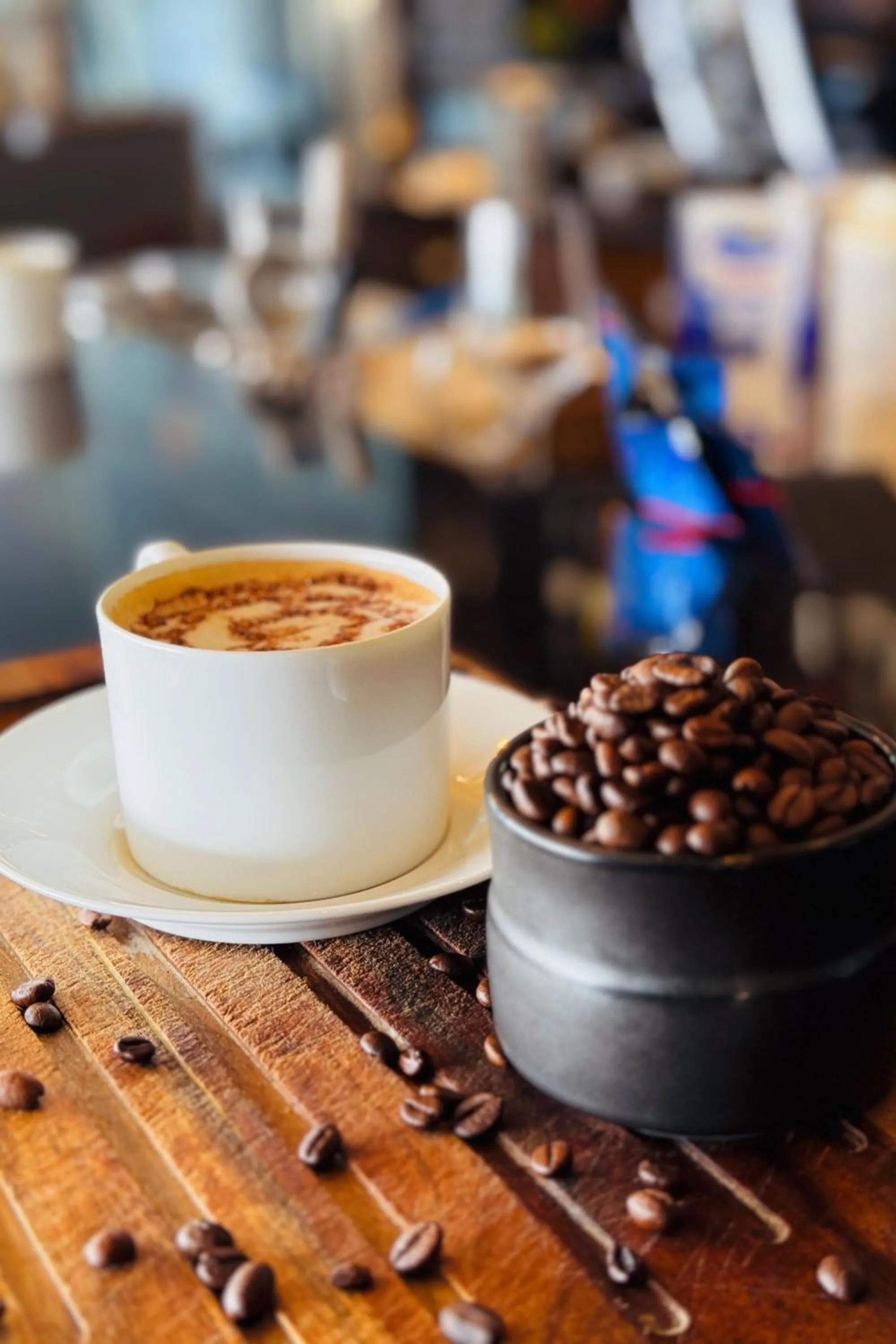 Restaurant/places to eat in Grand Serendib Hotel