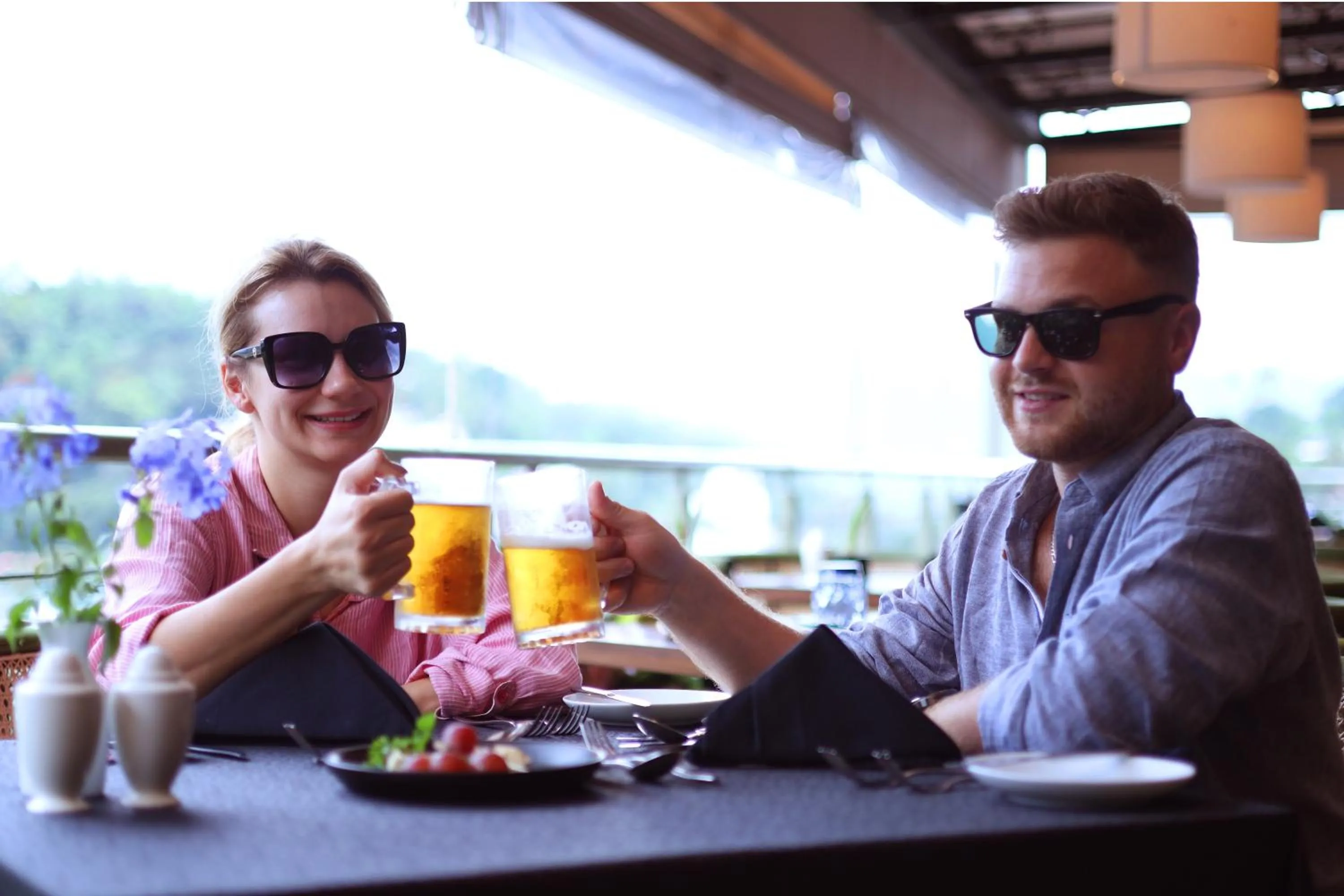 Restaurant/places to eat in Grand Serendib Hotel