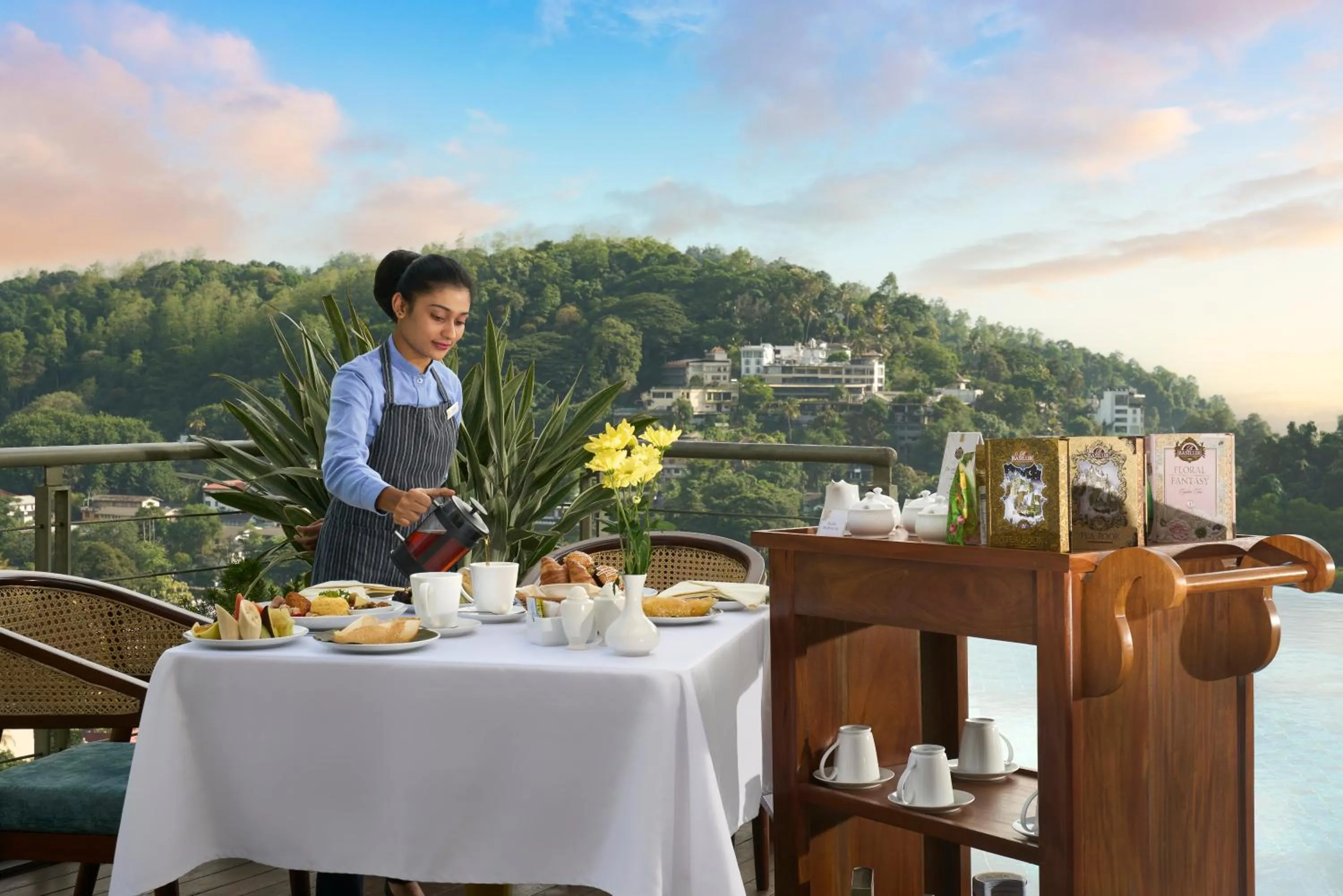 Restaurant/places to eat in Grand Serendib Hotel