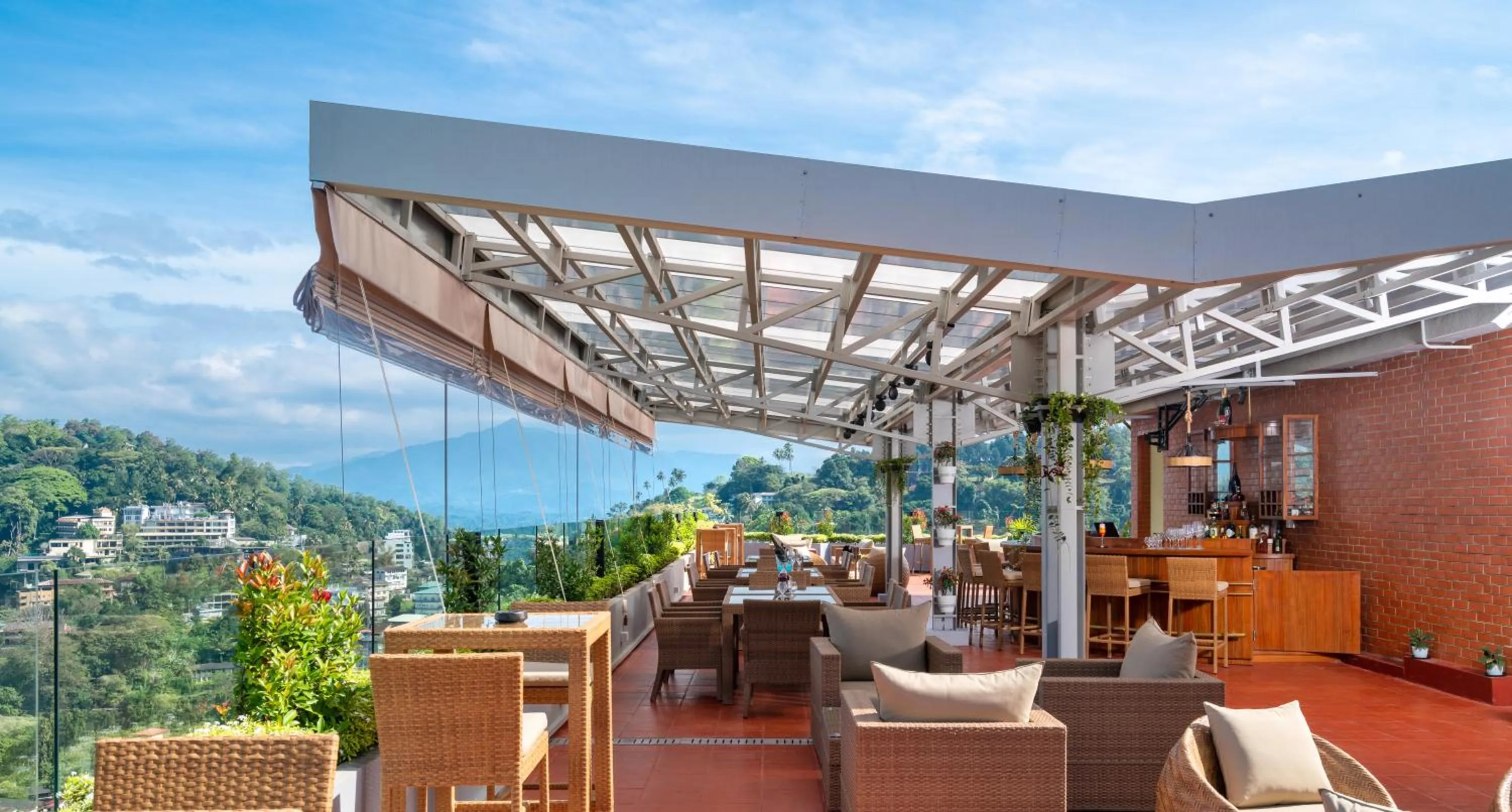 Lounge or bar in Grand Serendib Hotel