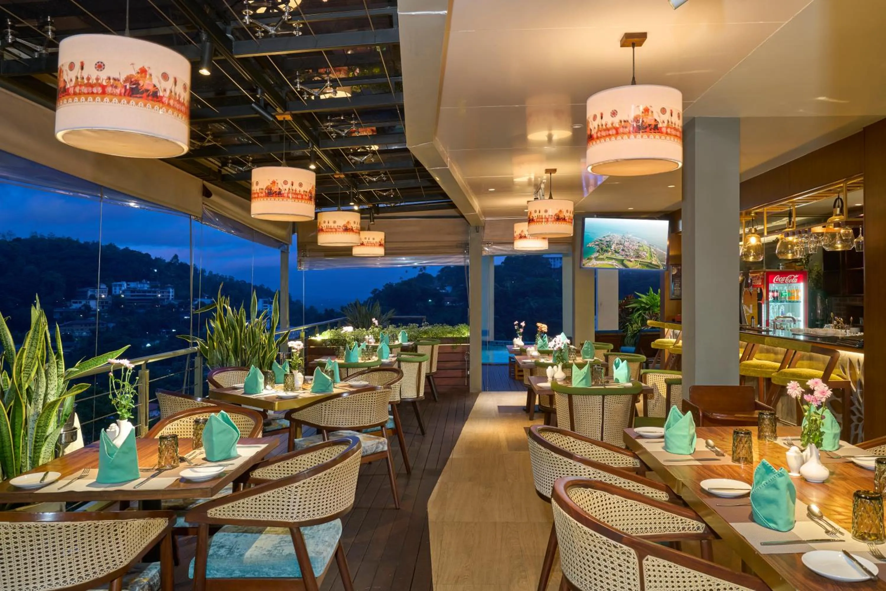 Restaurant/places to eat in Grand Serendib Hotel