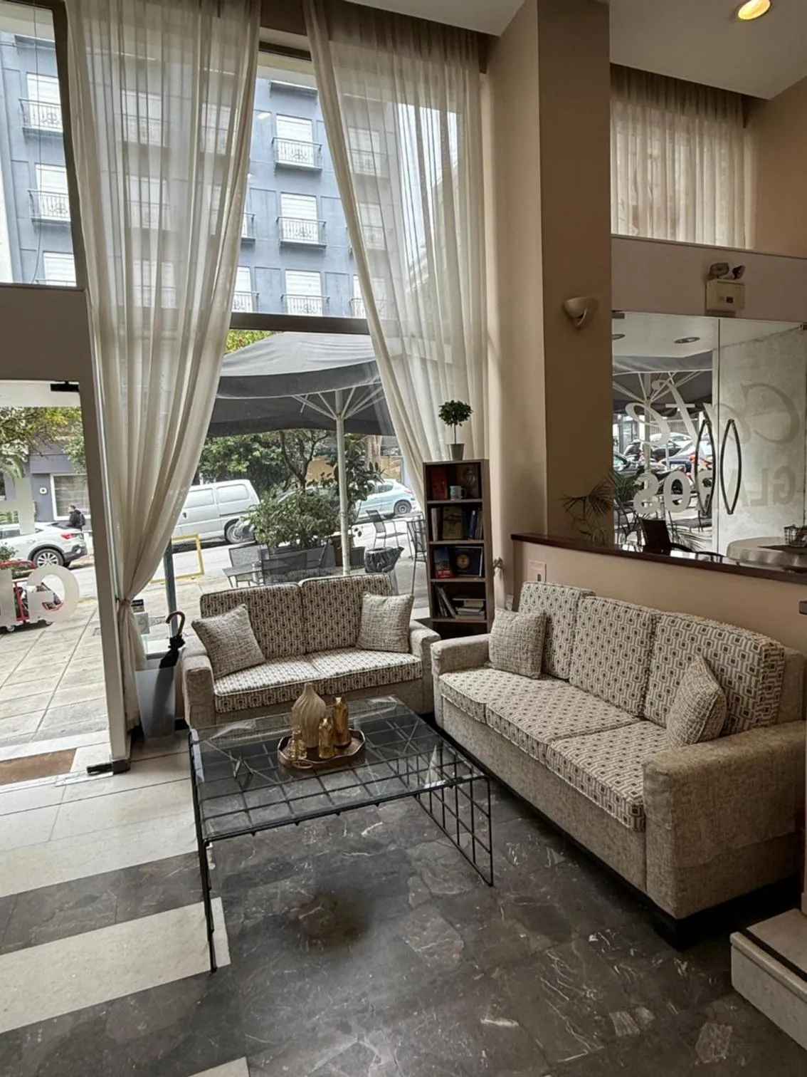 Communal lounge/ TV room in Glaros Hotel