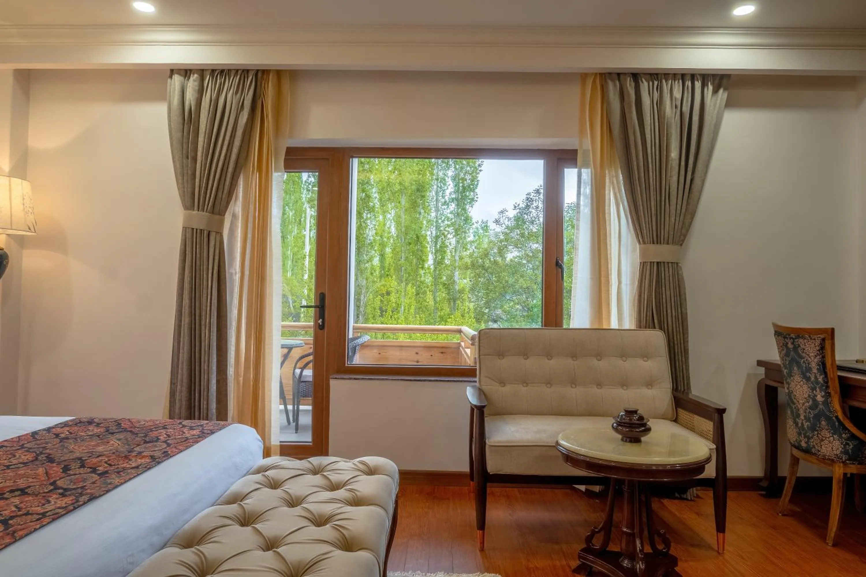 Bed in Hotel Gyalpo Residency - A Mountain View Luxury Hotel in Leh