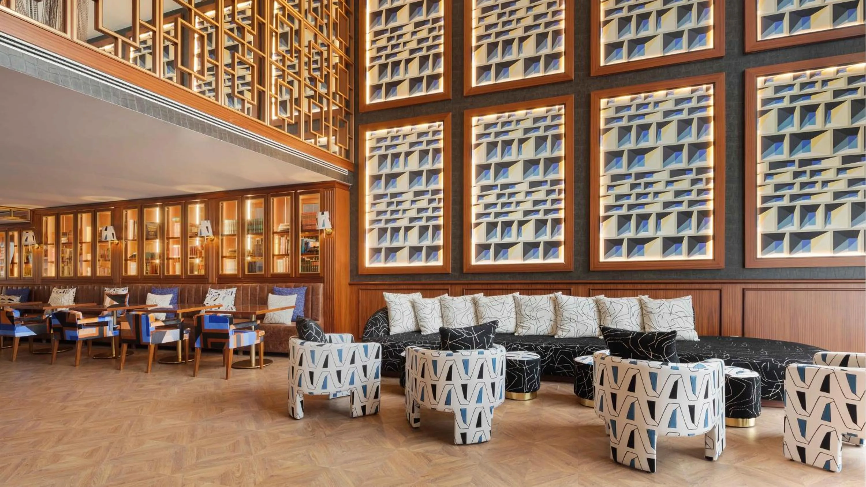 Lobby or reception in Wine & Books Porto Hotel - Small Luxury Hotels Of The World