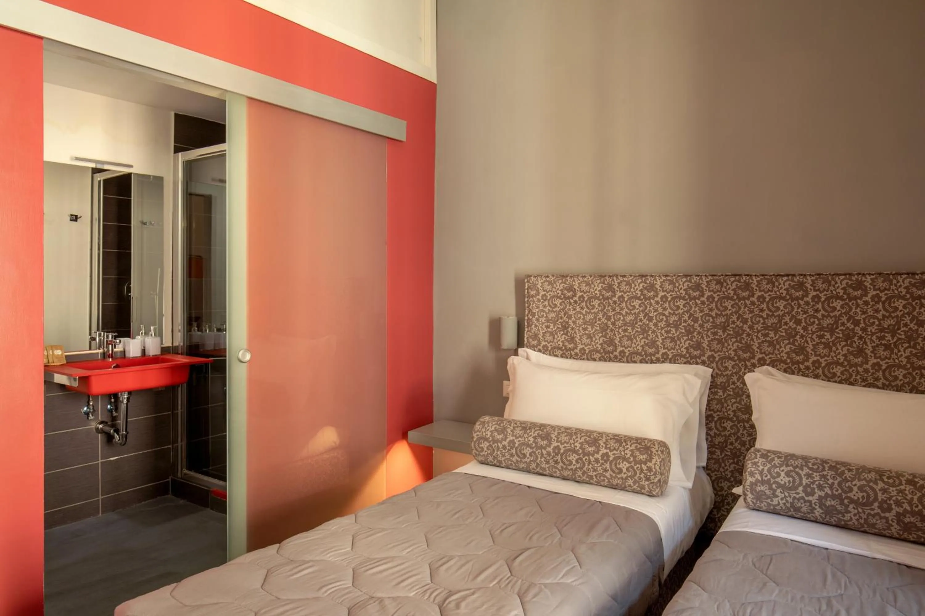 Bed in Room 94 Luxury