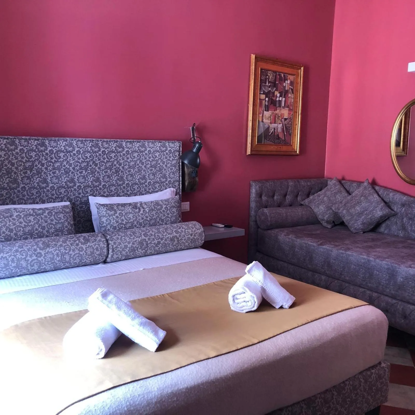 Bed in Room 94 Luxury