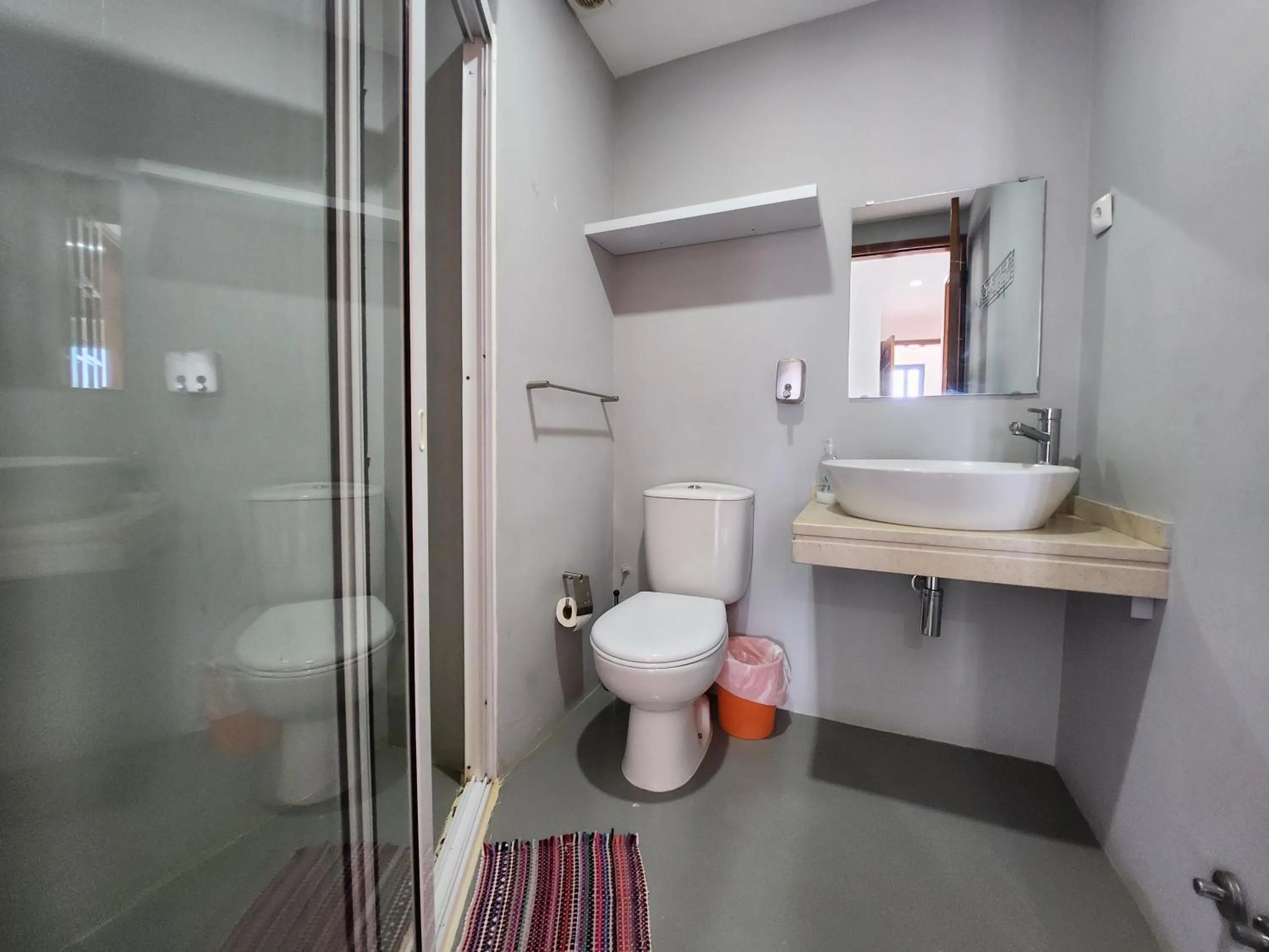 Toilet in Txada Hostel