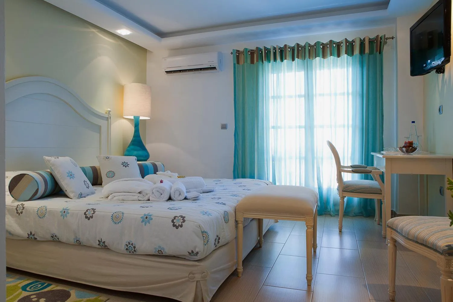 Bedroom, Bed in Magic Hotel