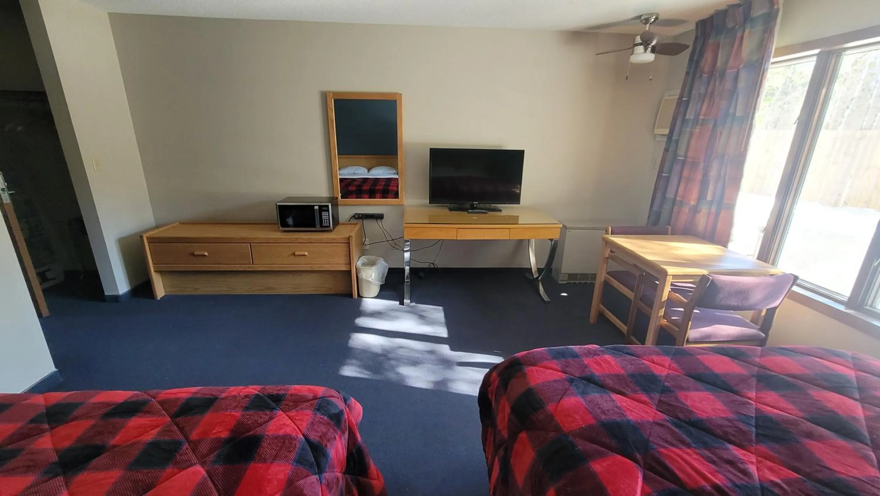 Bed in Northern Pine Inn