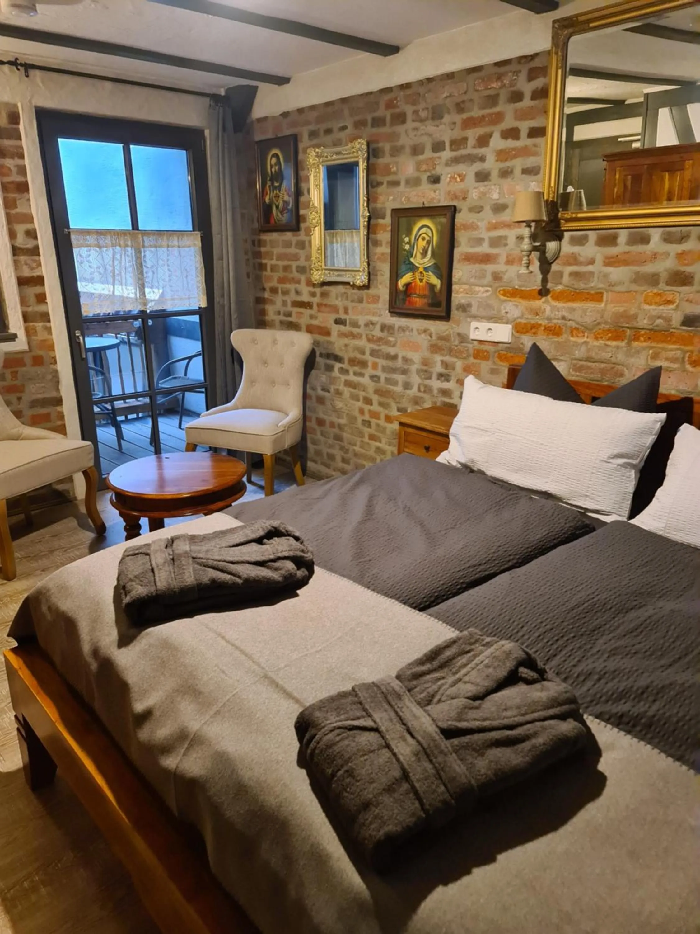 Bed in Hotel b&b altes hinterhäusel