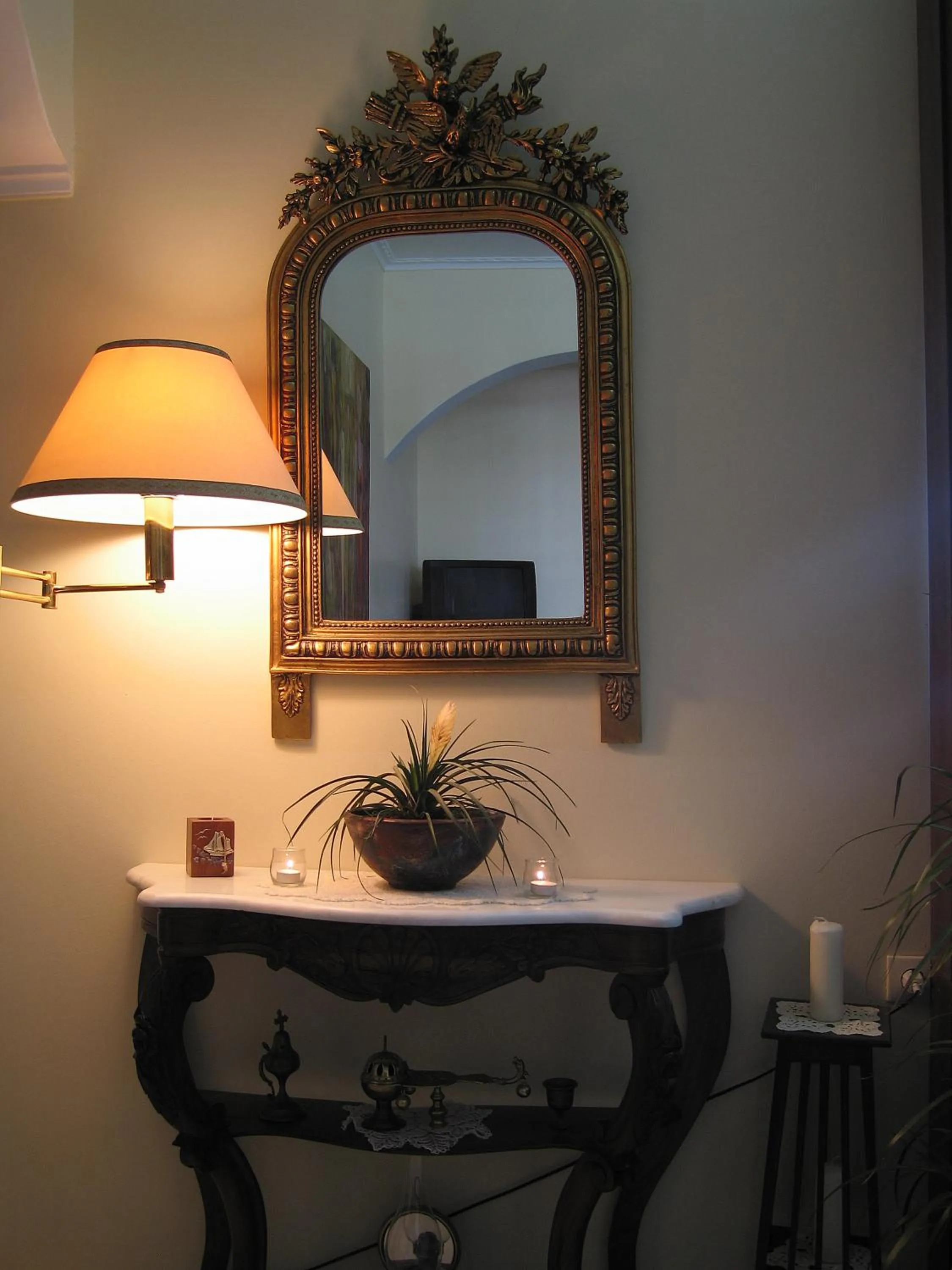 Decorative detail in Mistral Hotel