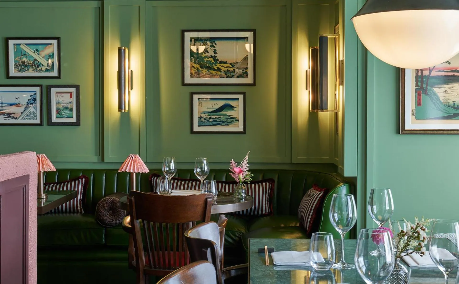 Restaurant/places to eat in Beaverbrook Town House