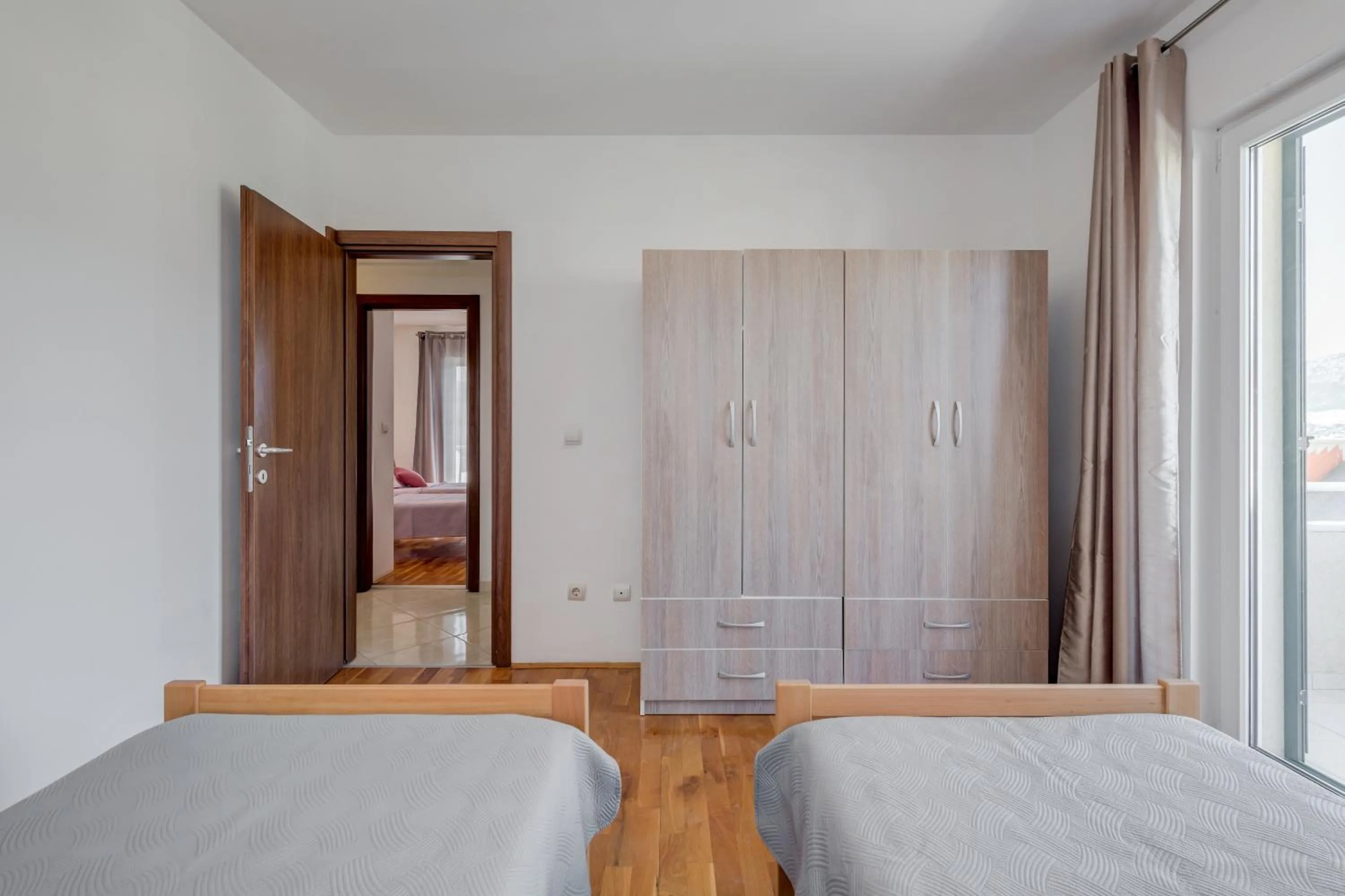 Bed in Apartment Renata + PRIVATE swimming pool in SPLIT