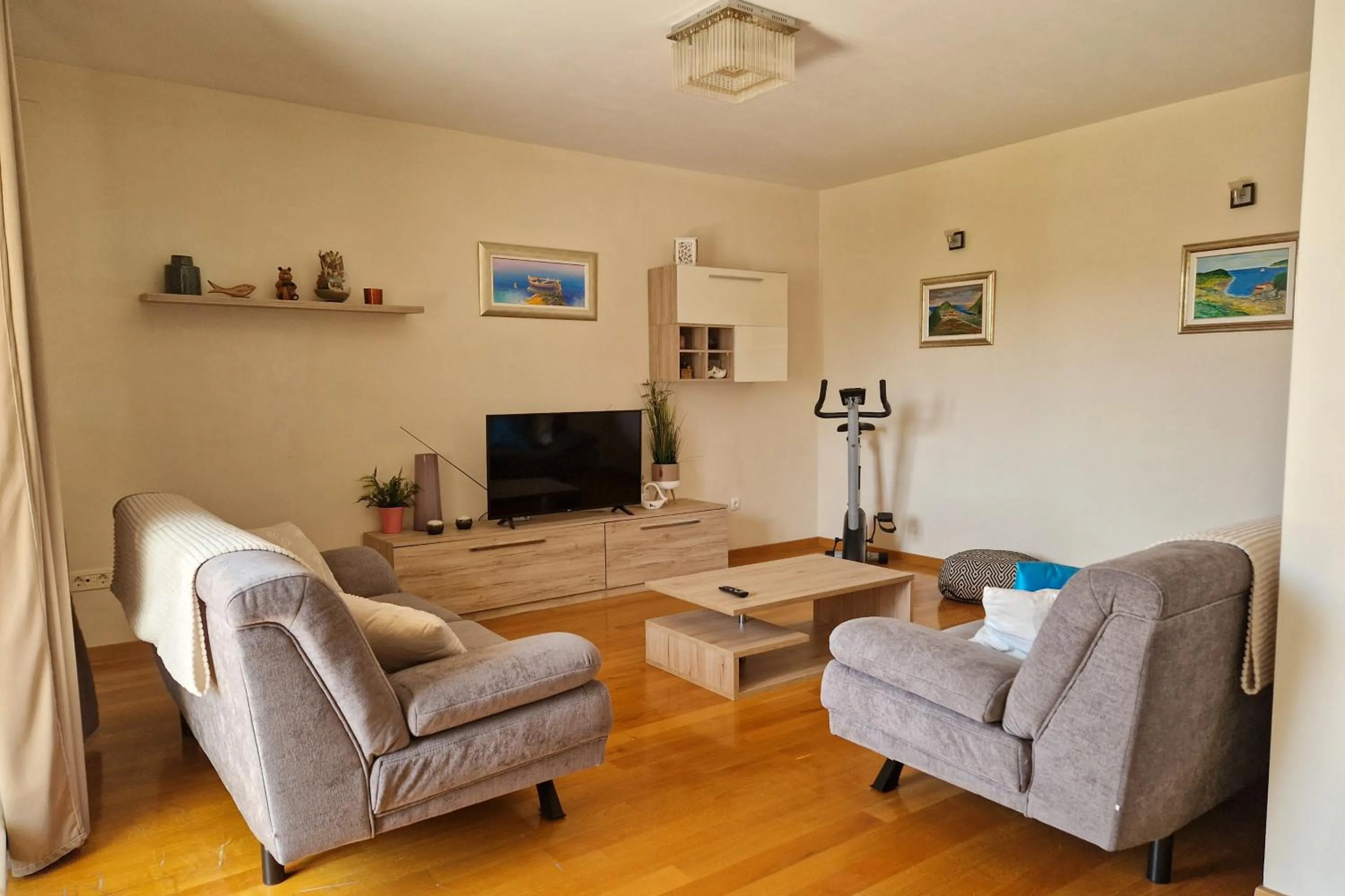 Apartment Renata + PRIVATE swimming pool in SPLIT