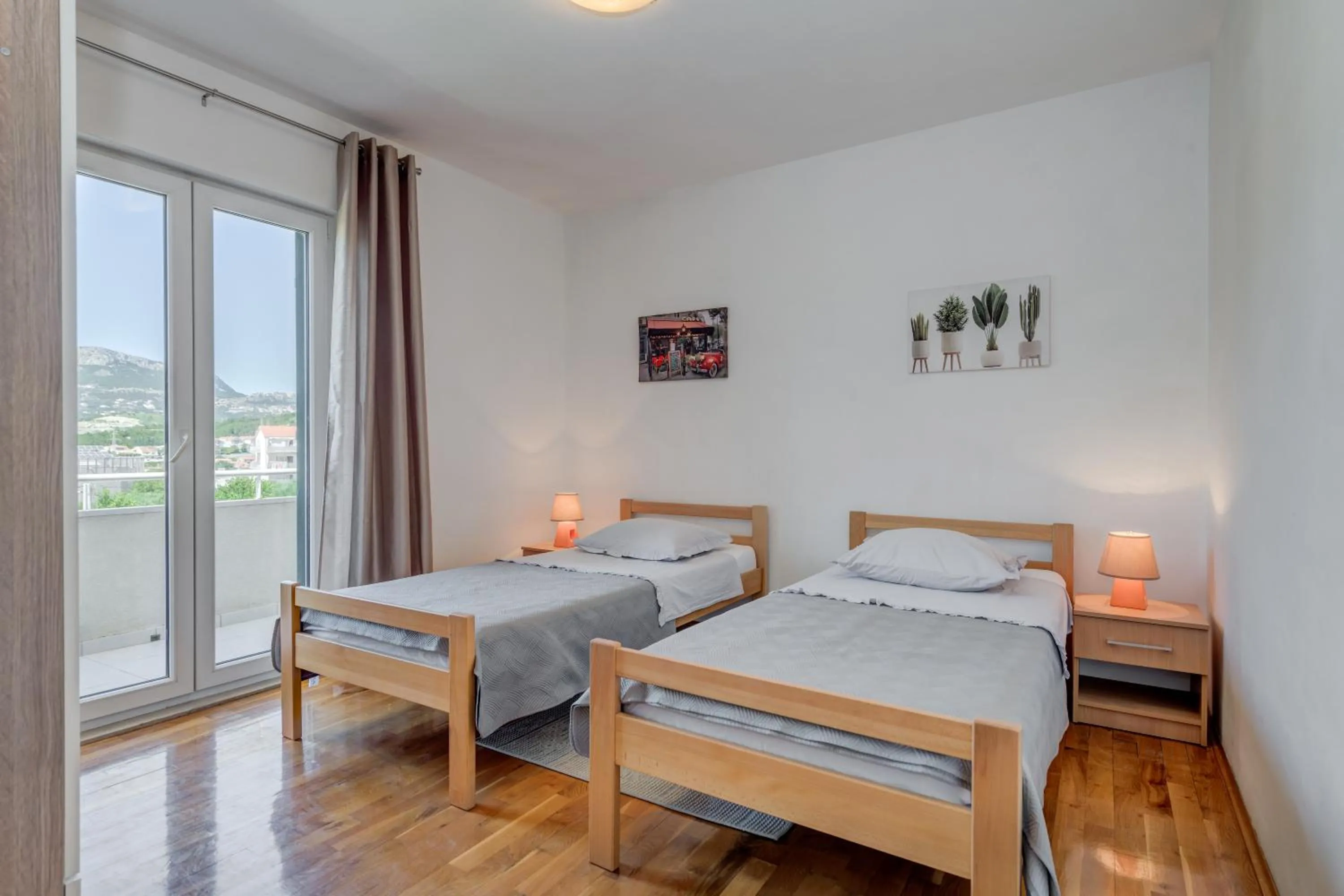 Bed in Apartment Renata + PRIVATE swimming pool in SPLIT