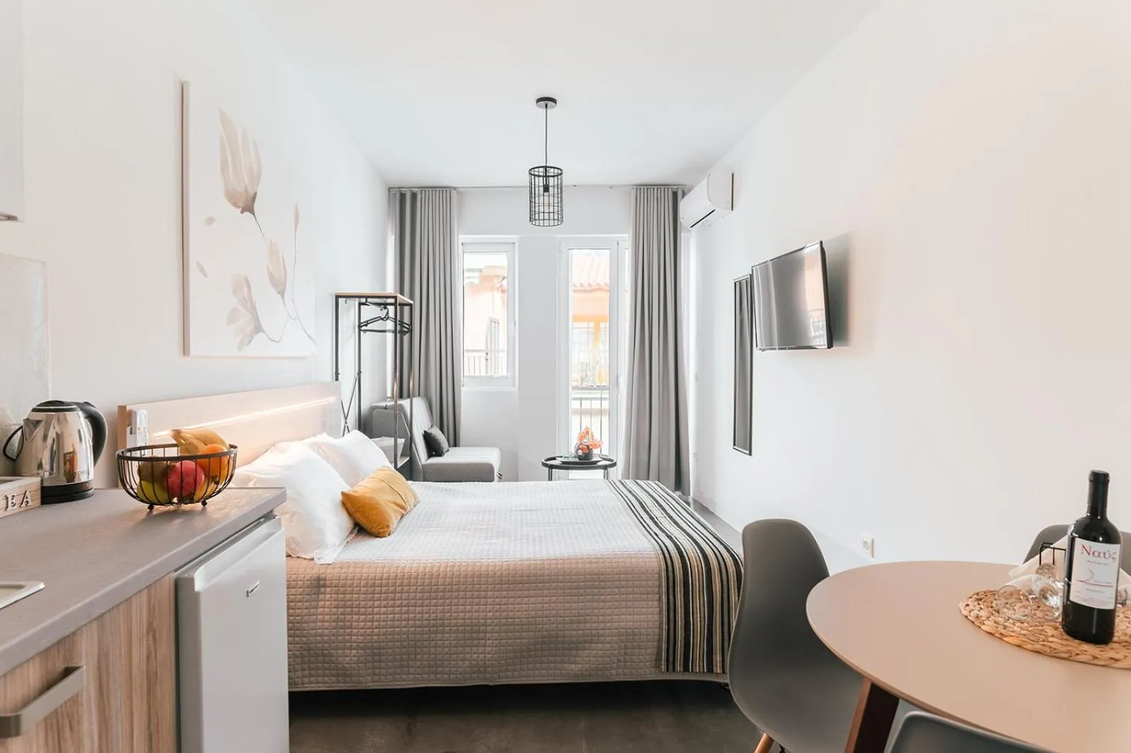 Bed in MAGNOLIA SUITES