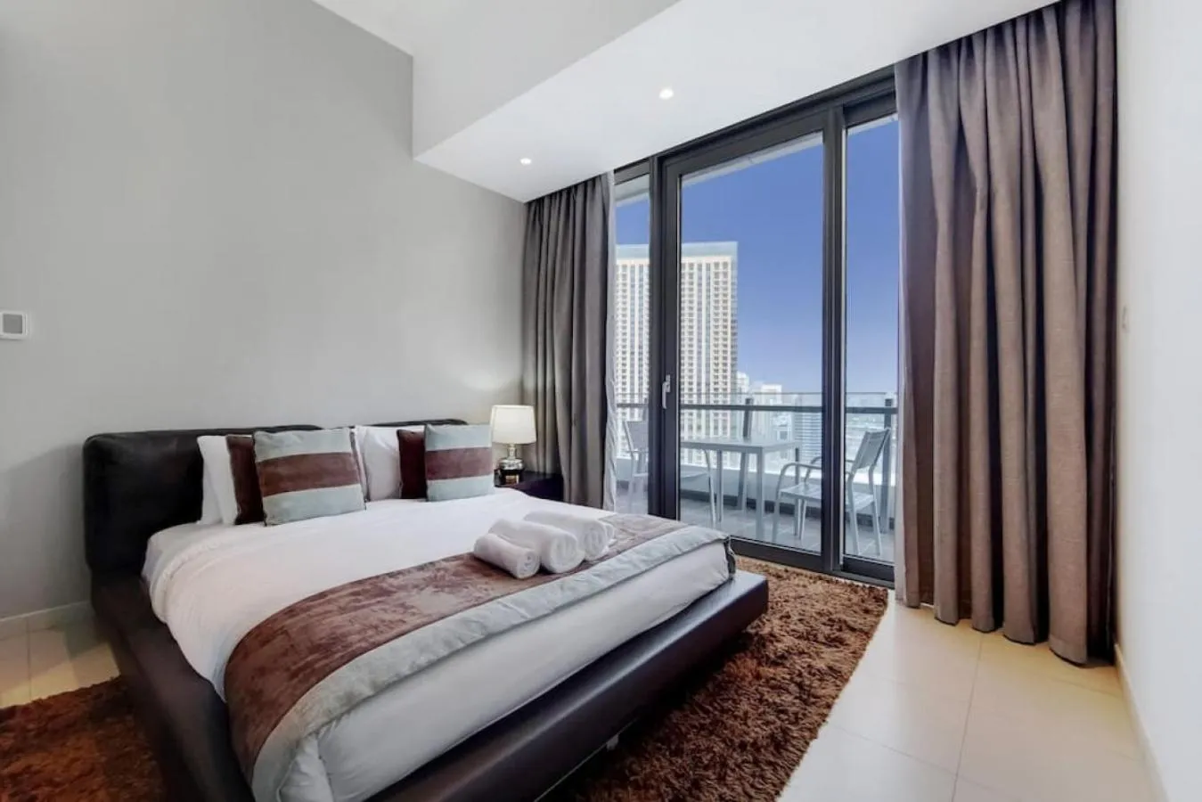 Bedroom, Bed in Silverene Tower B, Dubai Marina - Vibrant Two Bedroom