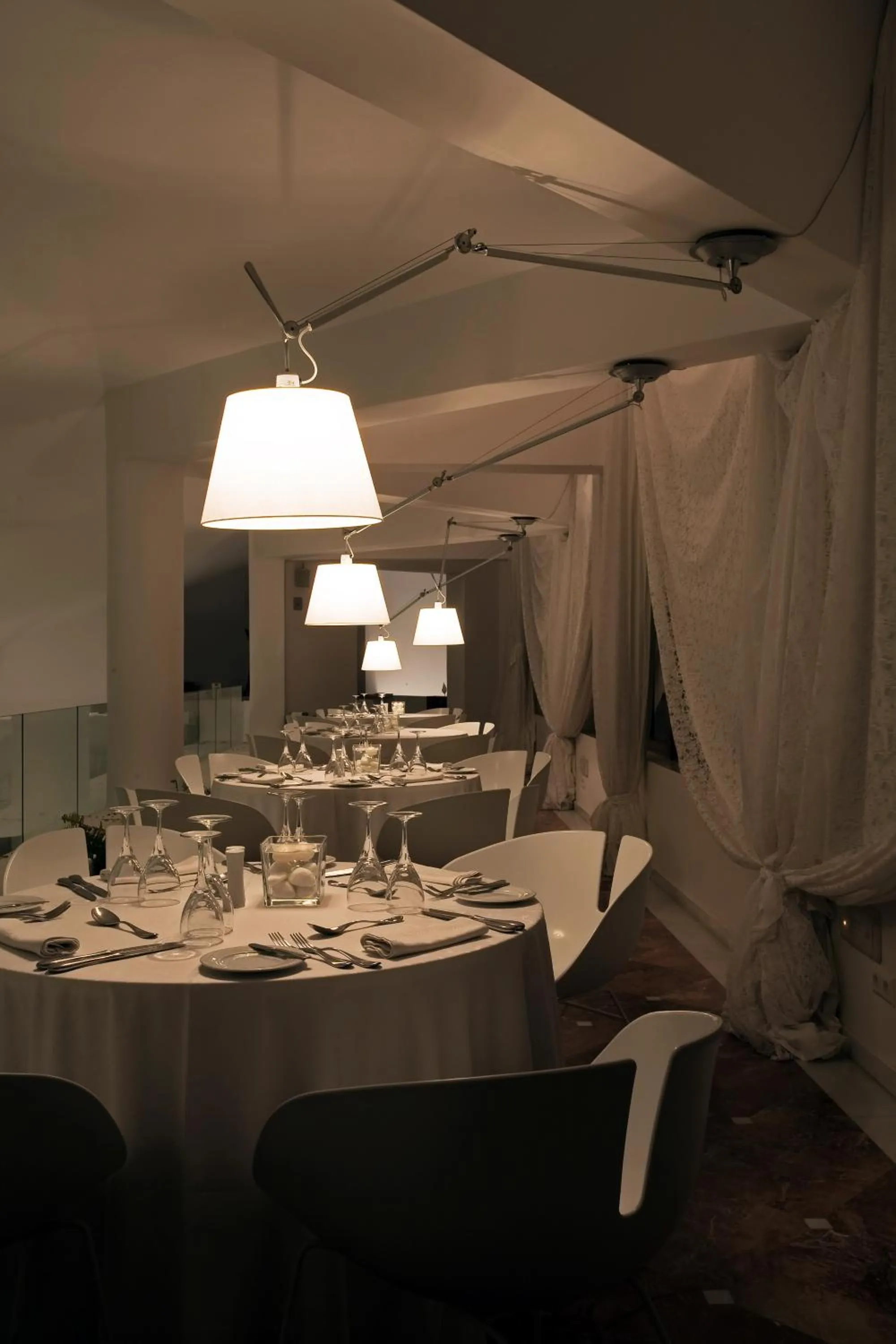 Restaurant/places to eat in The Majestic Hotel