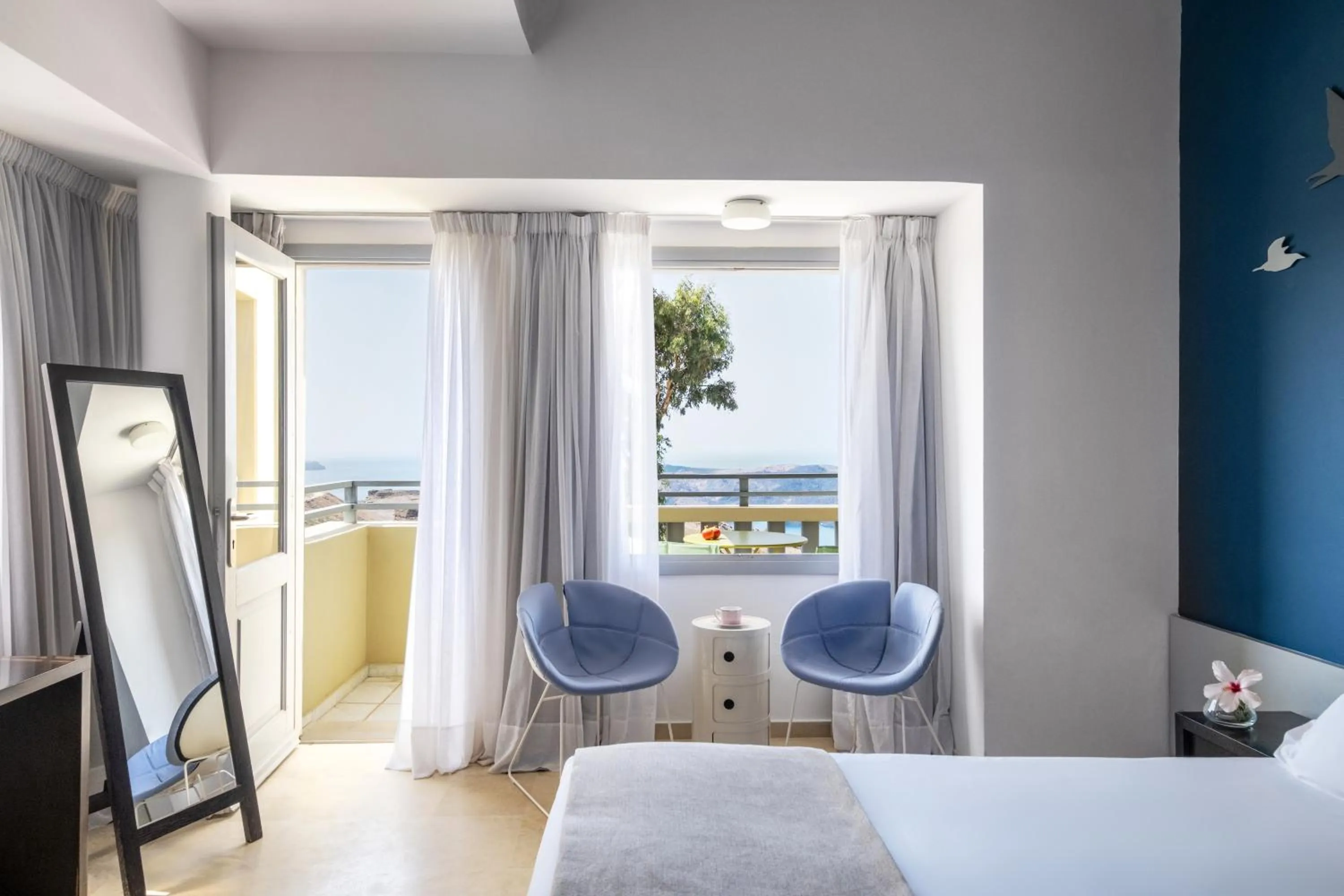 Property building, Bed in The Majestic Hotel