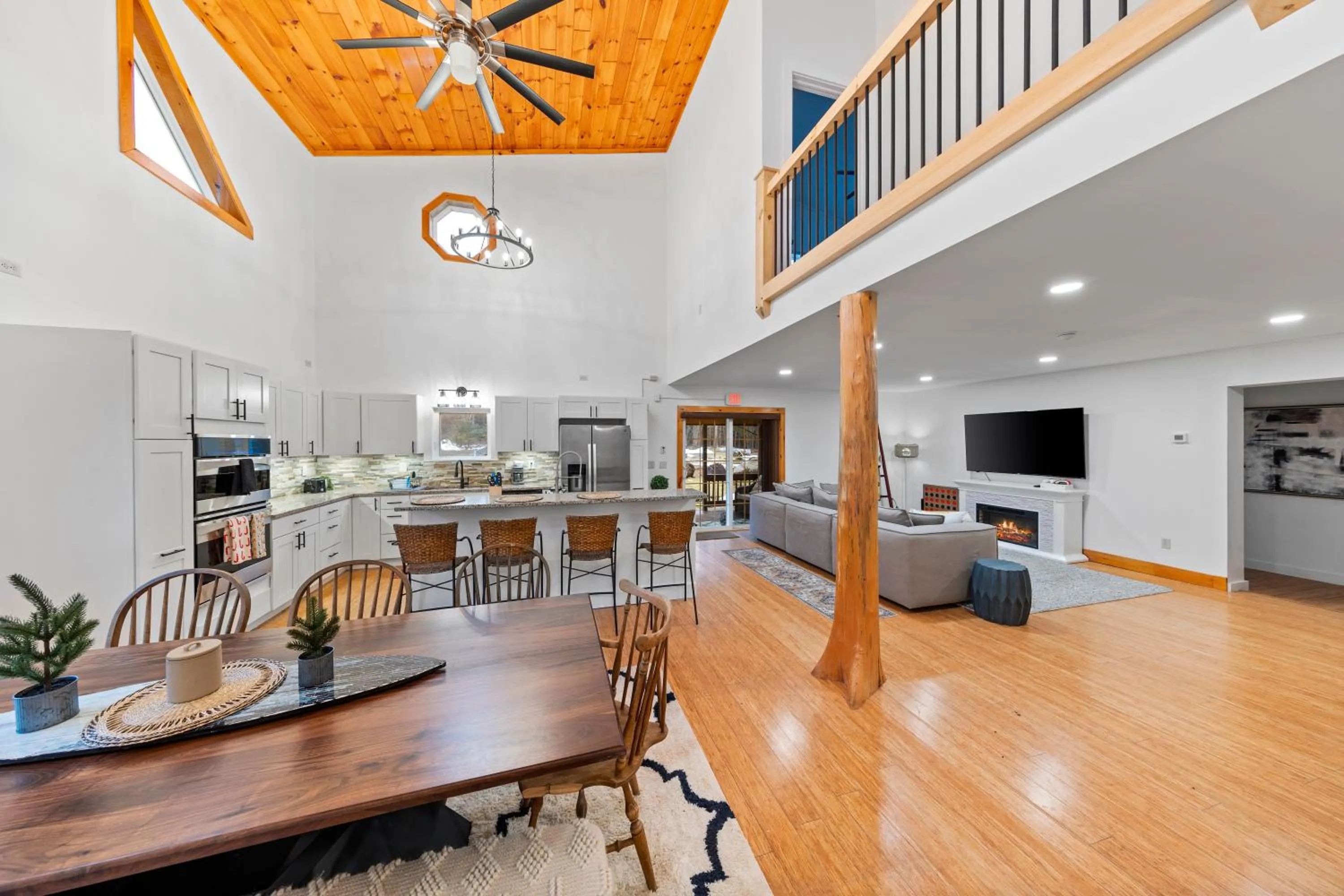 Kitchen or kitchenette in Wolfjaw Lodge