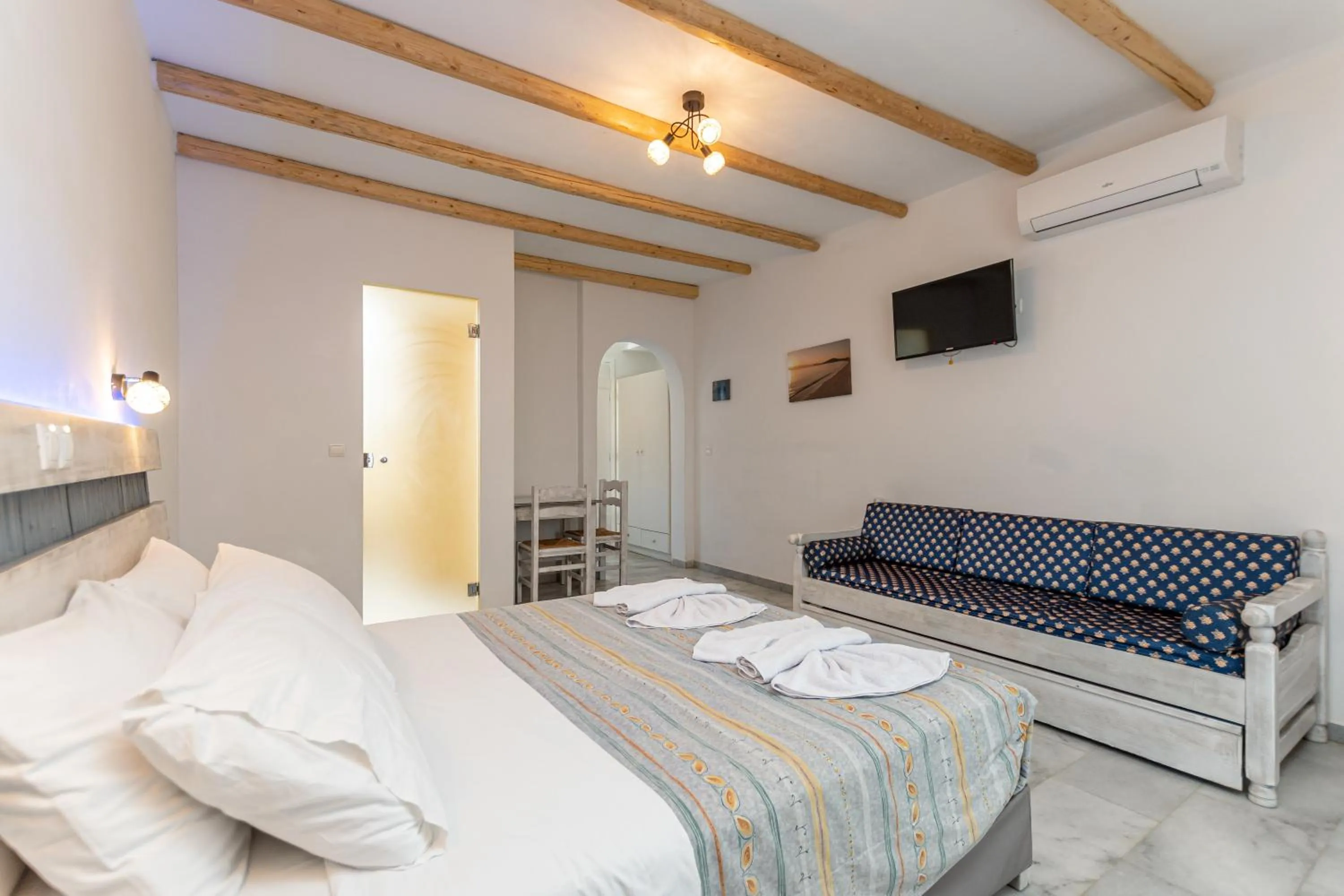 Bedroom, Bed in Agios Prokopios Hotel