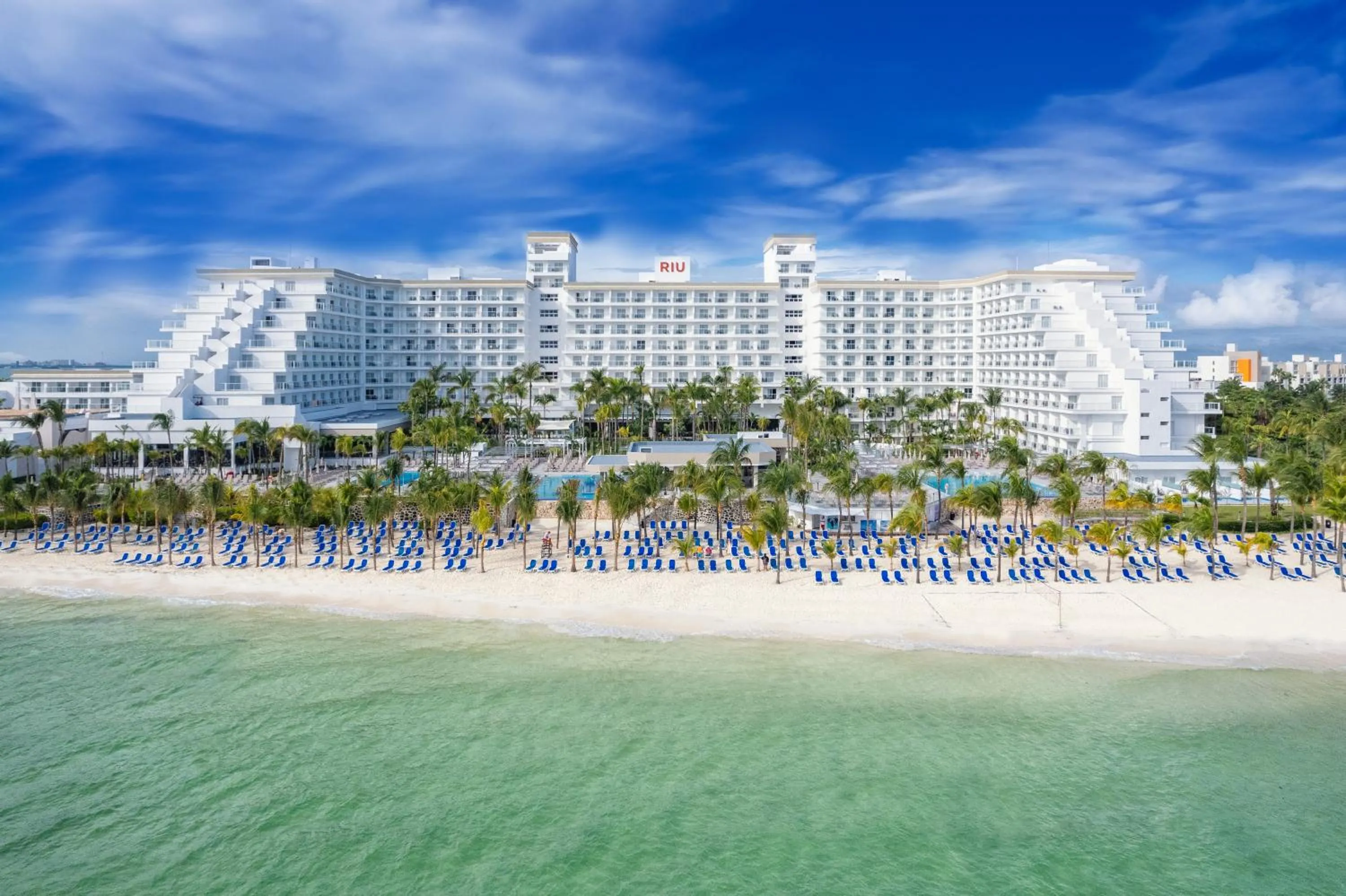 Beach in Riu Caribe - All Inclusive