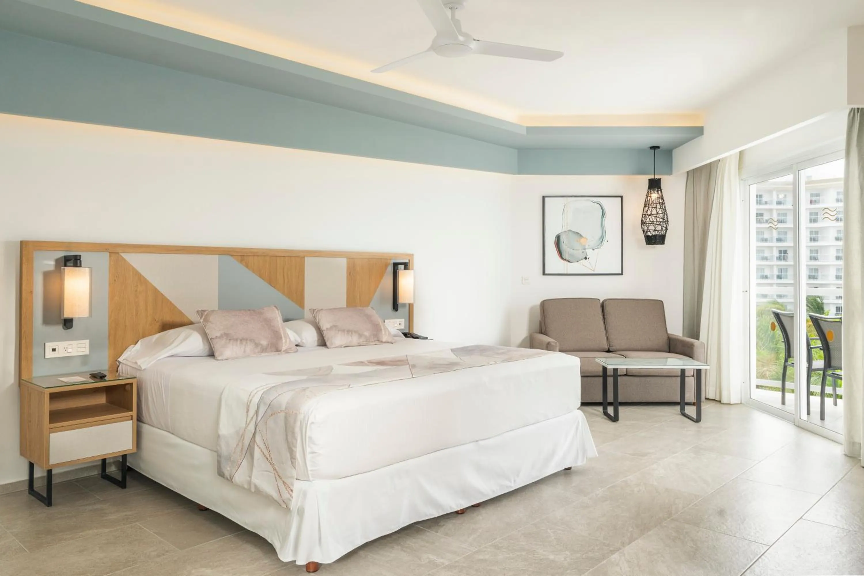 Bed in Riu Caribe - All Inclusive