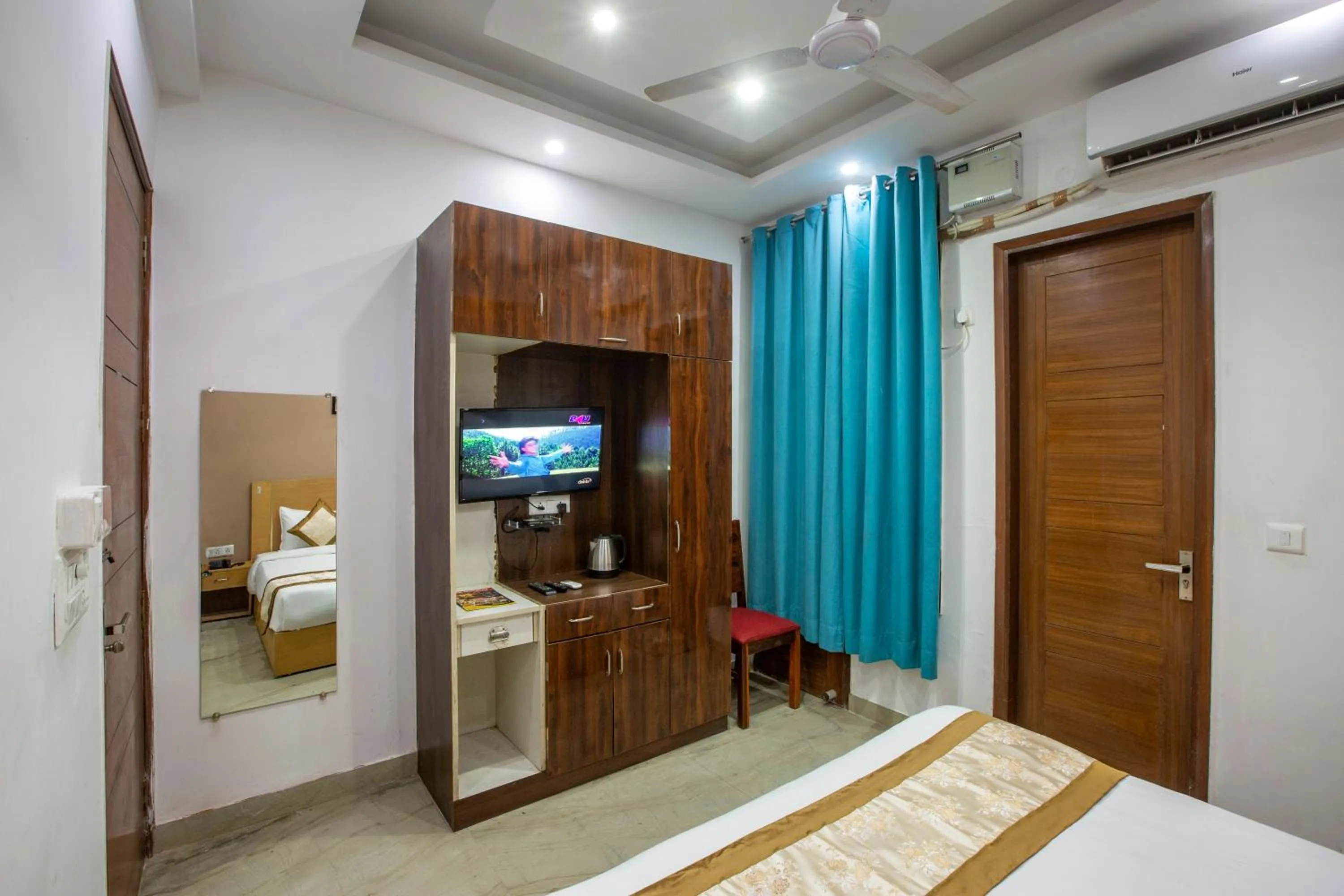 Bed in Hotel Surya Palace By Aura