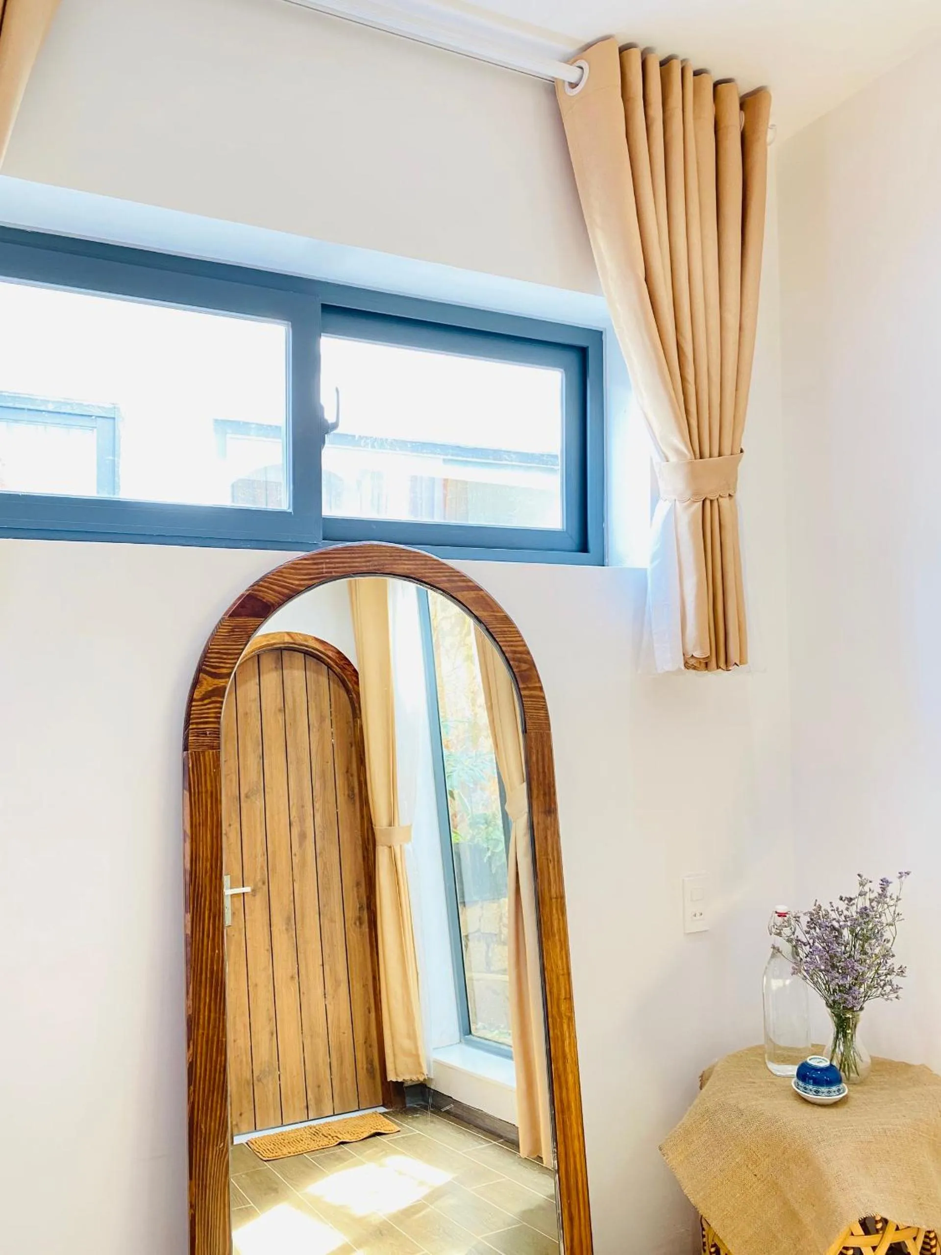 hair dresser, Bed in Nhà Sói Homestay Da Lat