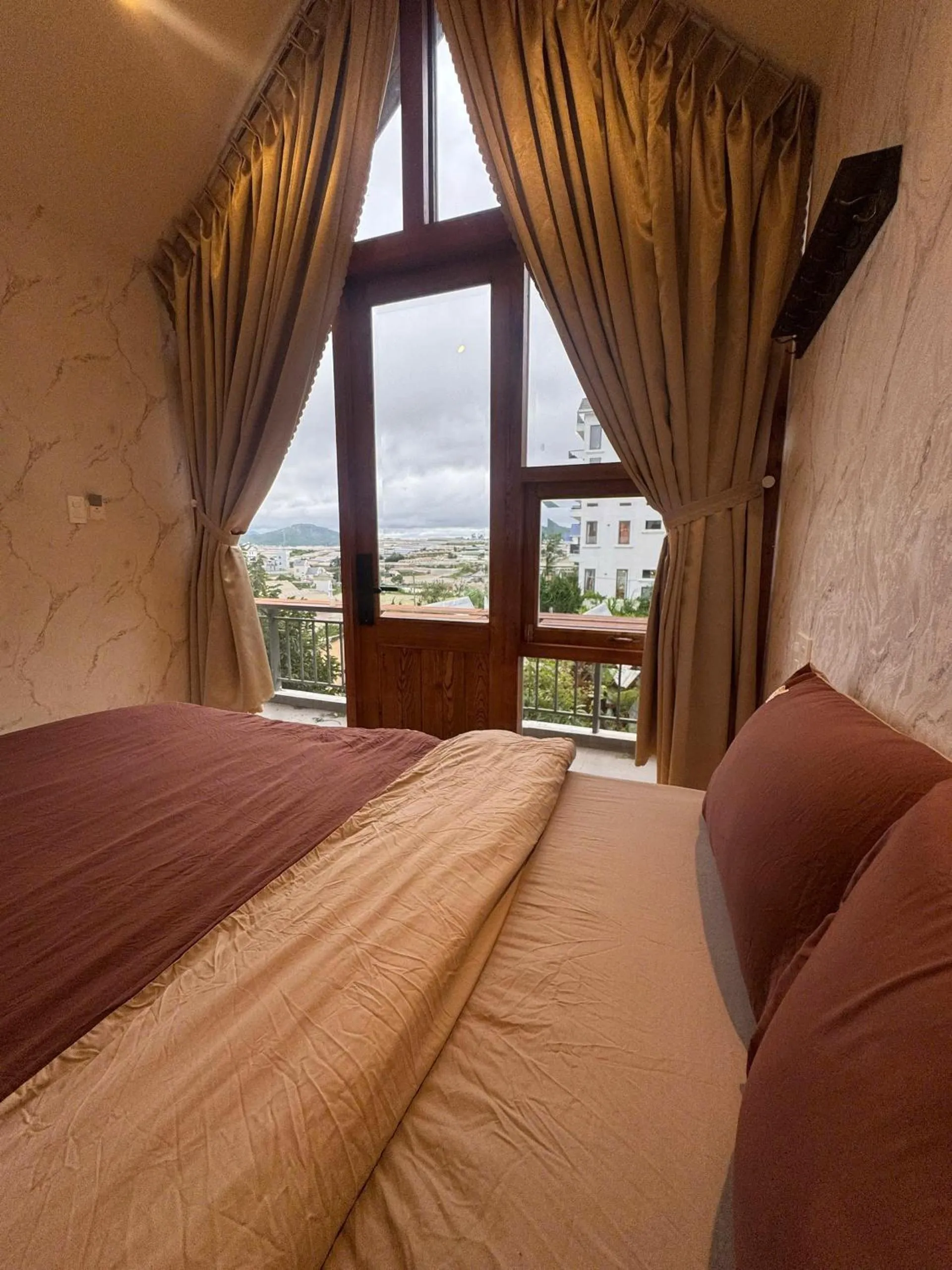 Bed in Nhà Sói Homestay Da Lat