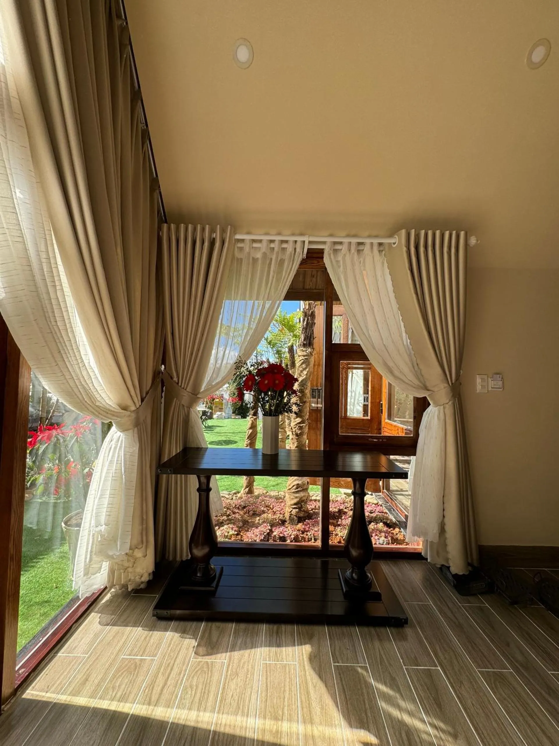 Photo of the whole room in Nhà Sói Homestay Da Lat