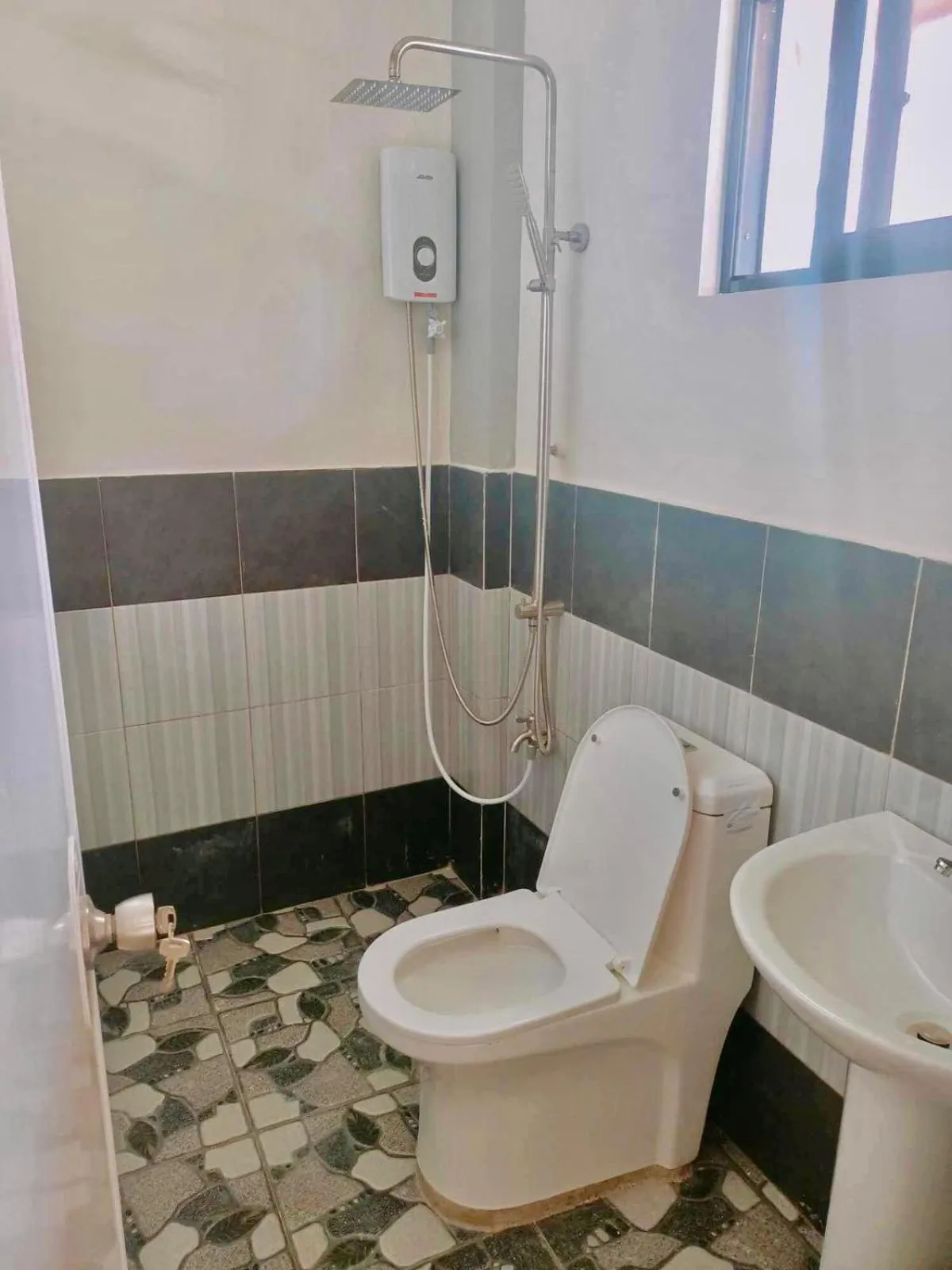 Shower in El Krimphoff Resort