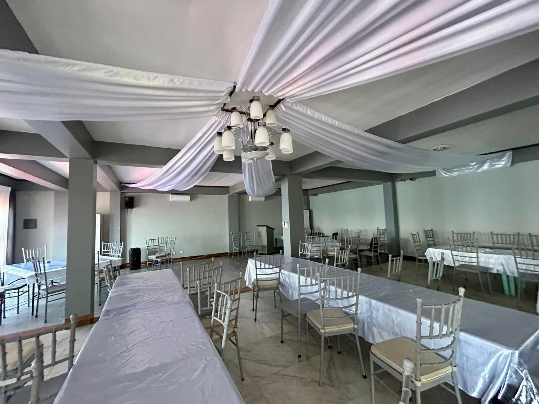 Restaurant/places to eat in El Krimphoff Resort