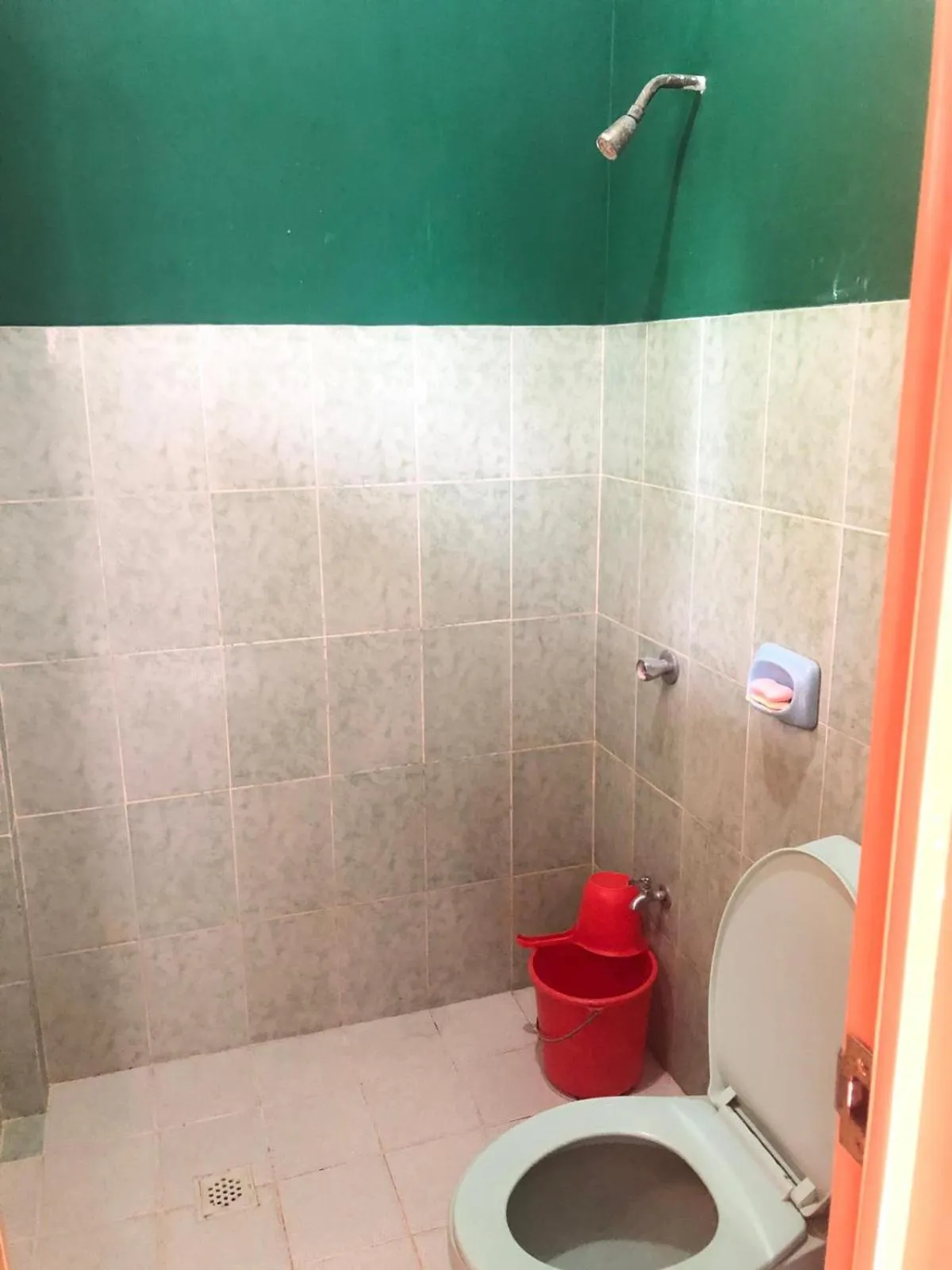 Shower in El Krimphoff Resort