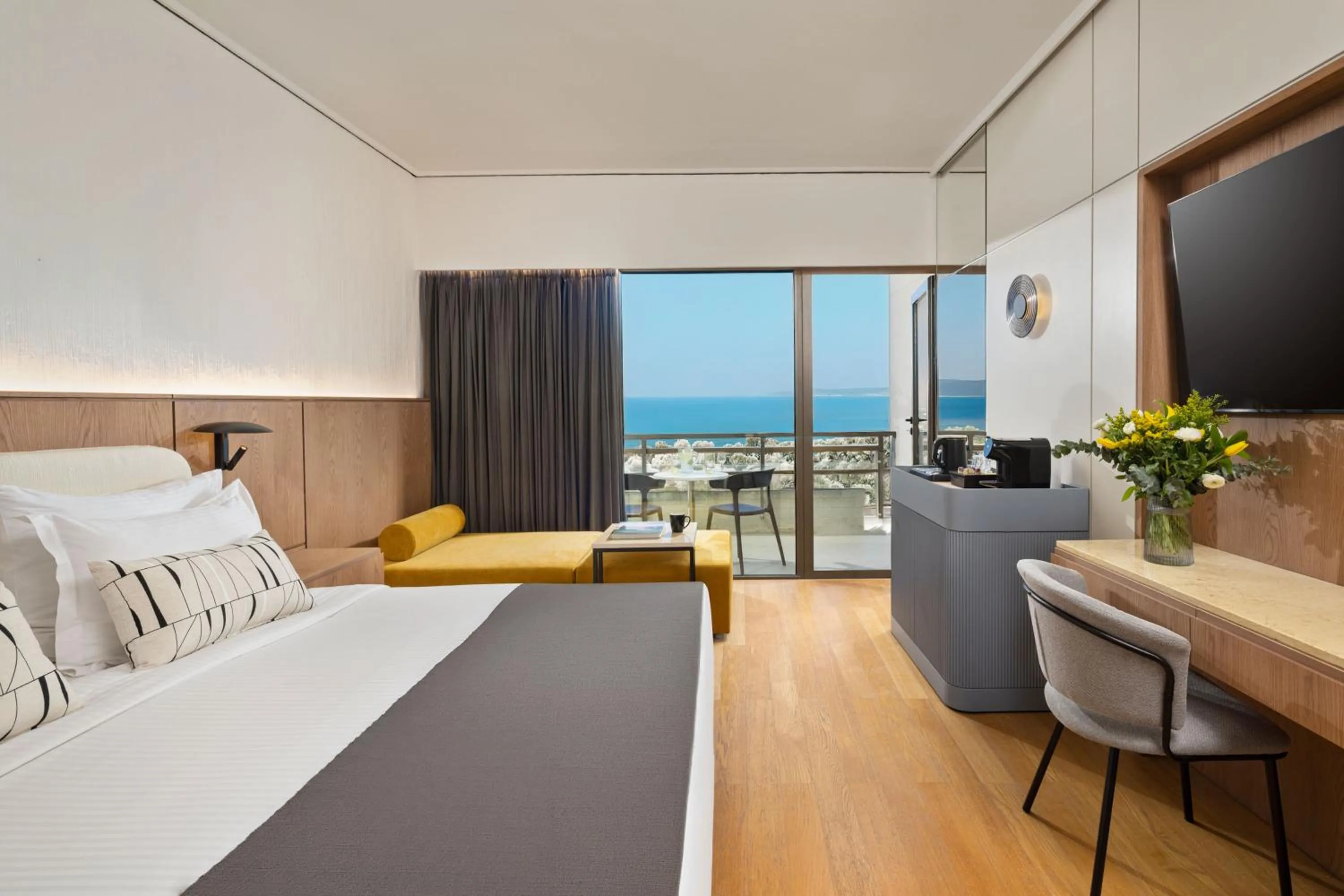 Bedroom, Bed in Corfu Holiday Palace