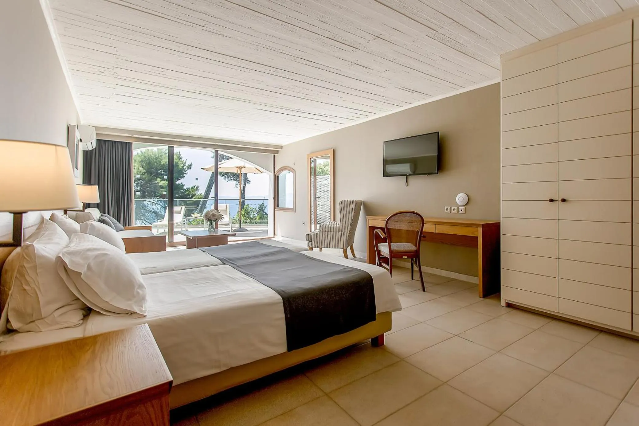 Bedroom, Bed in Corfu Holiday Palace