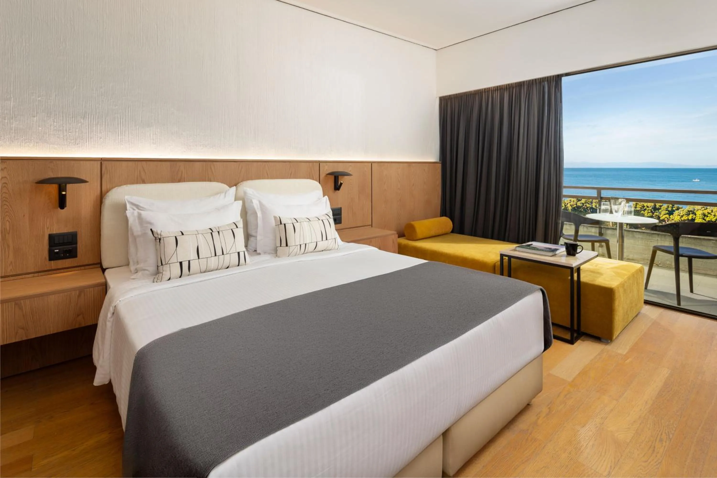 Bedroom, Bed in Corfu Holiday Palace