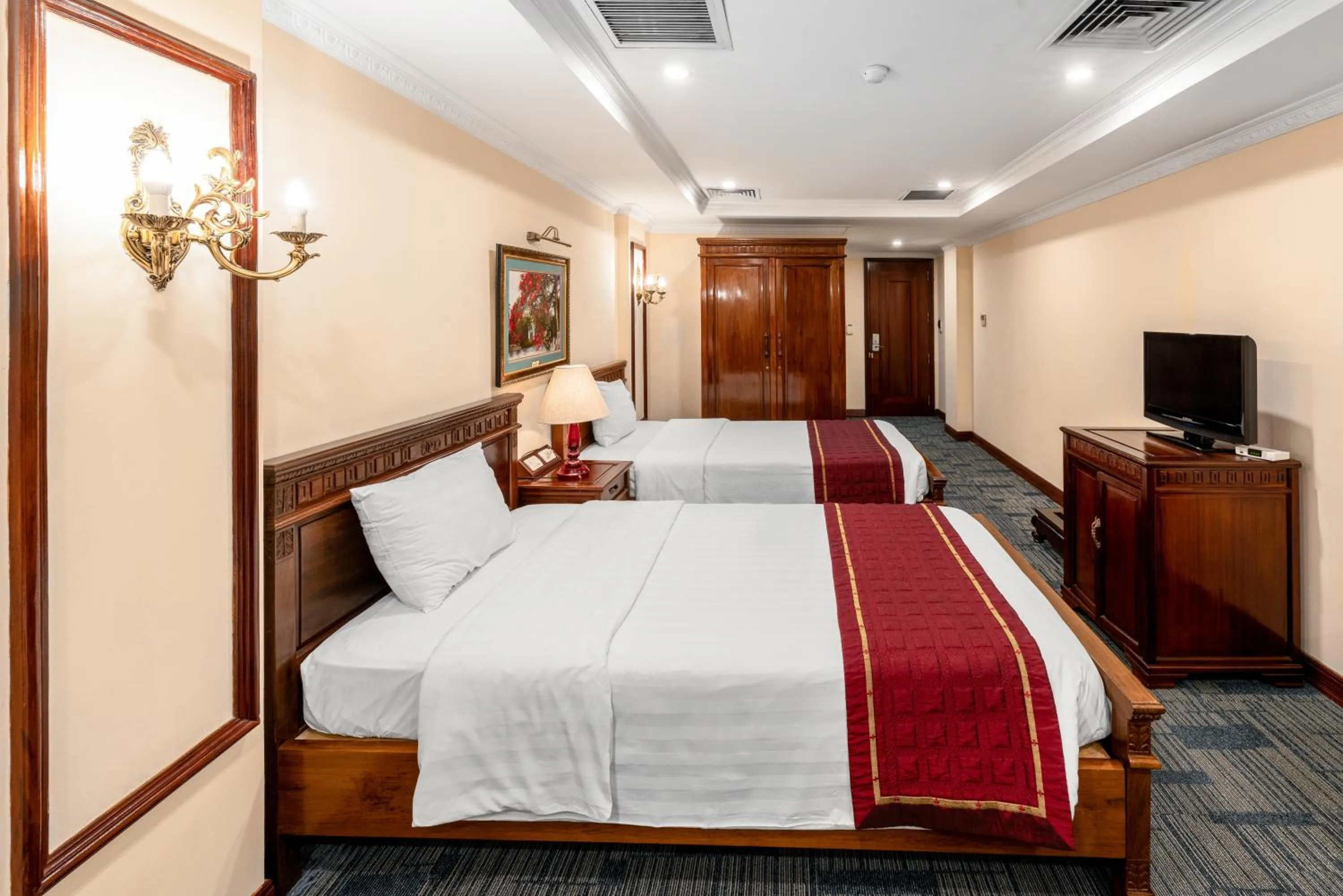 Bed in EDEN HOTEL HÀ NỘI