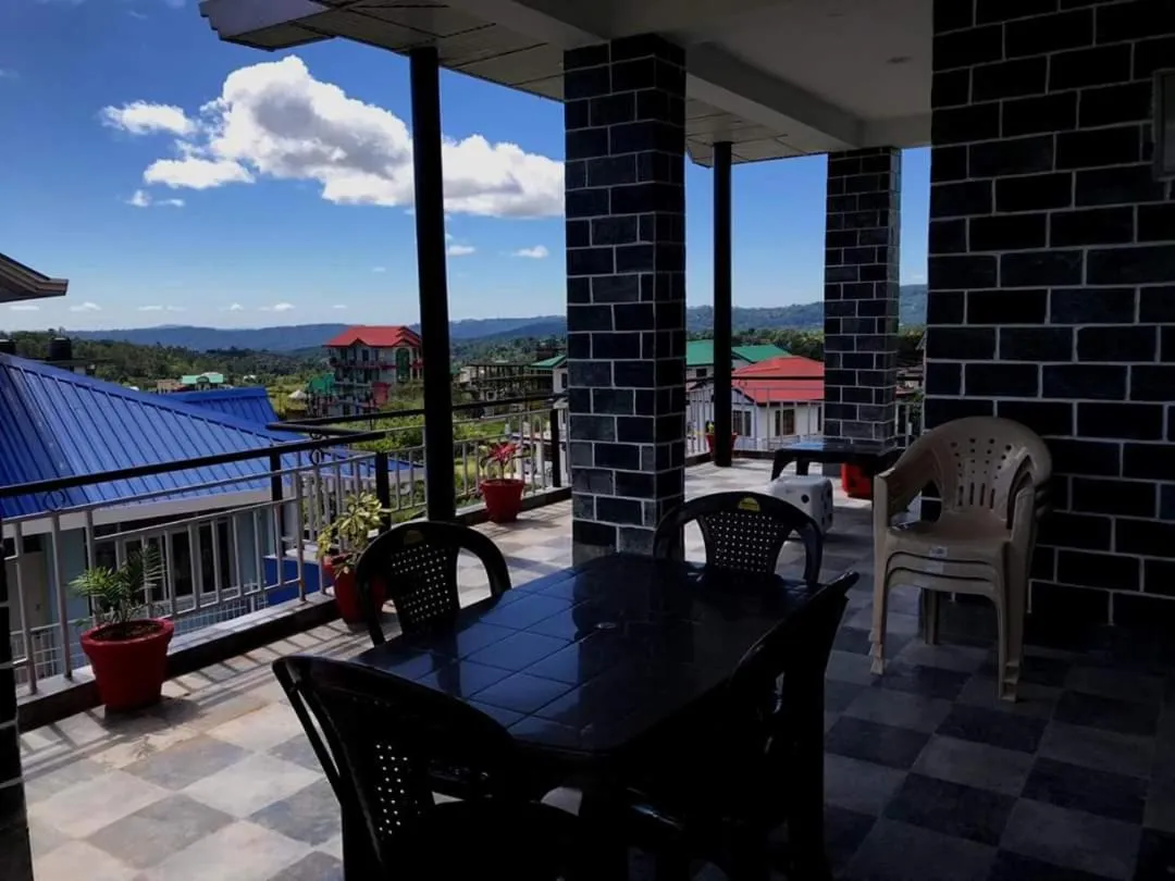 Restaurant/places to eat in Himalayan Retreat