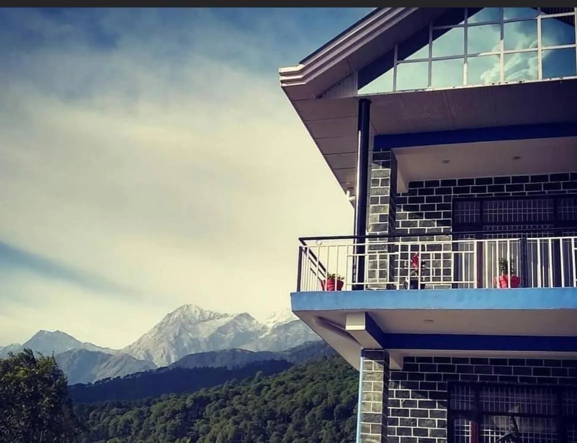 Property building in Himalayan Retreat