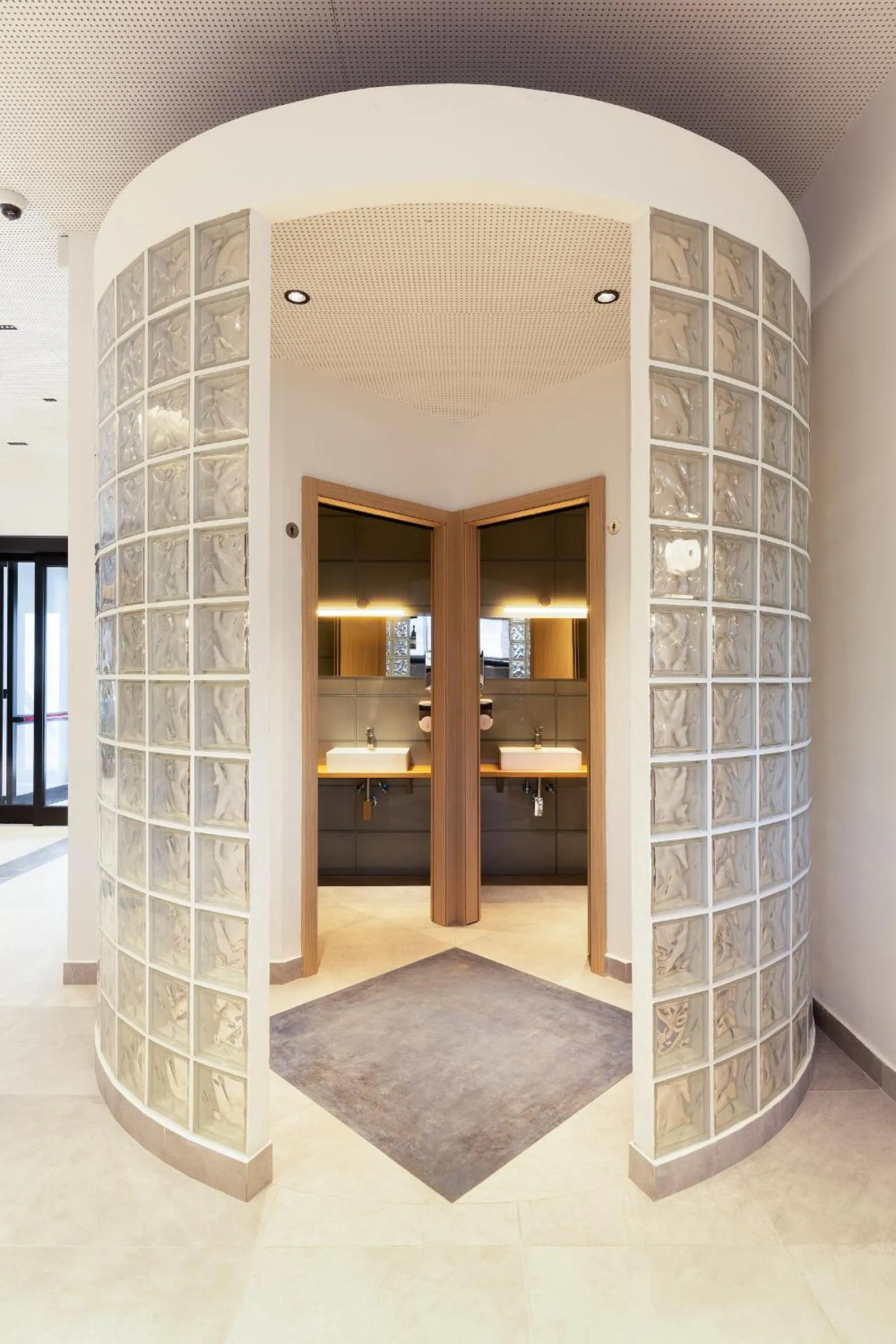 Bed in Moon Palace Hotel