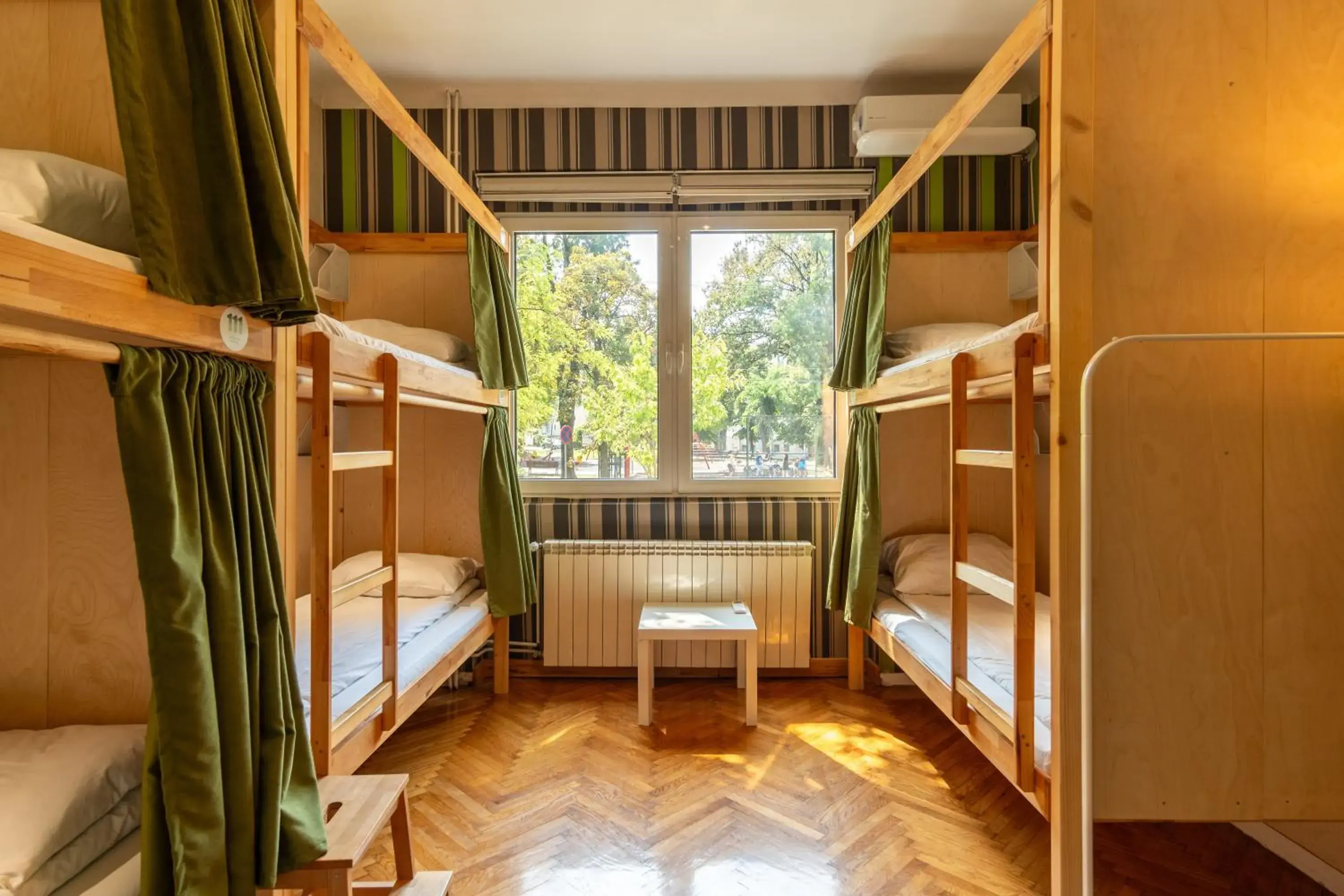 Bed in 6-Bed Mixed Dormitory Room in Cabbage Hostel Bed in 6-Bed Mixed Dormitory Room in Cabbage Hostel