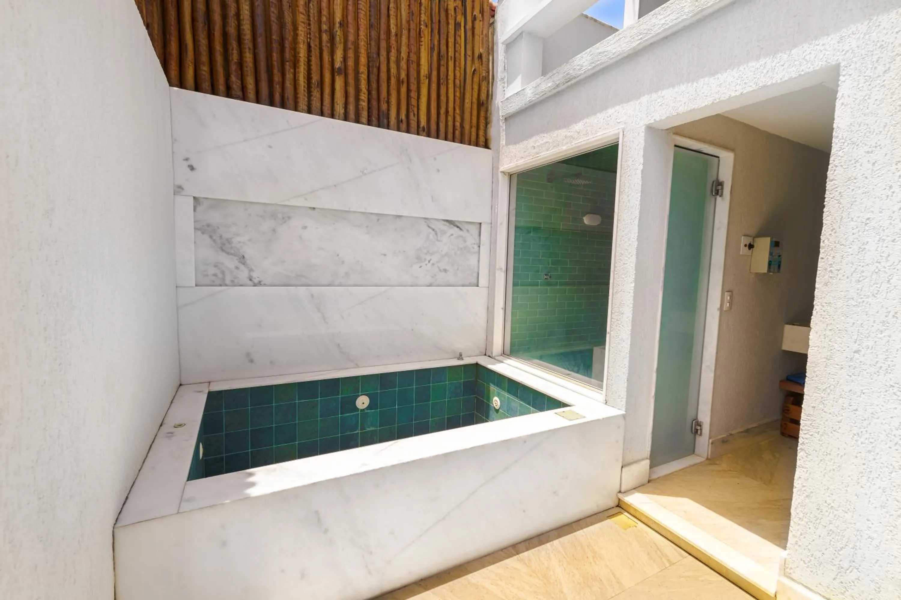 Hot Tub in Pousada Maré