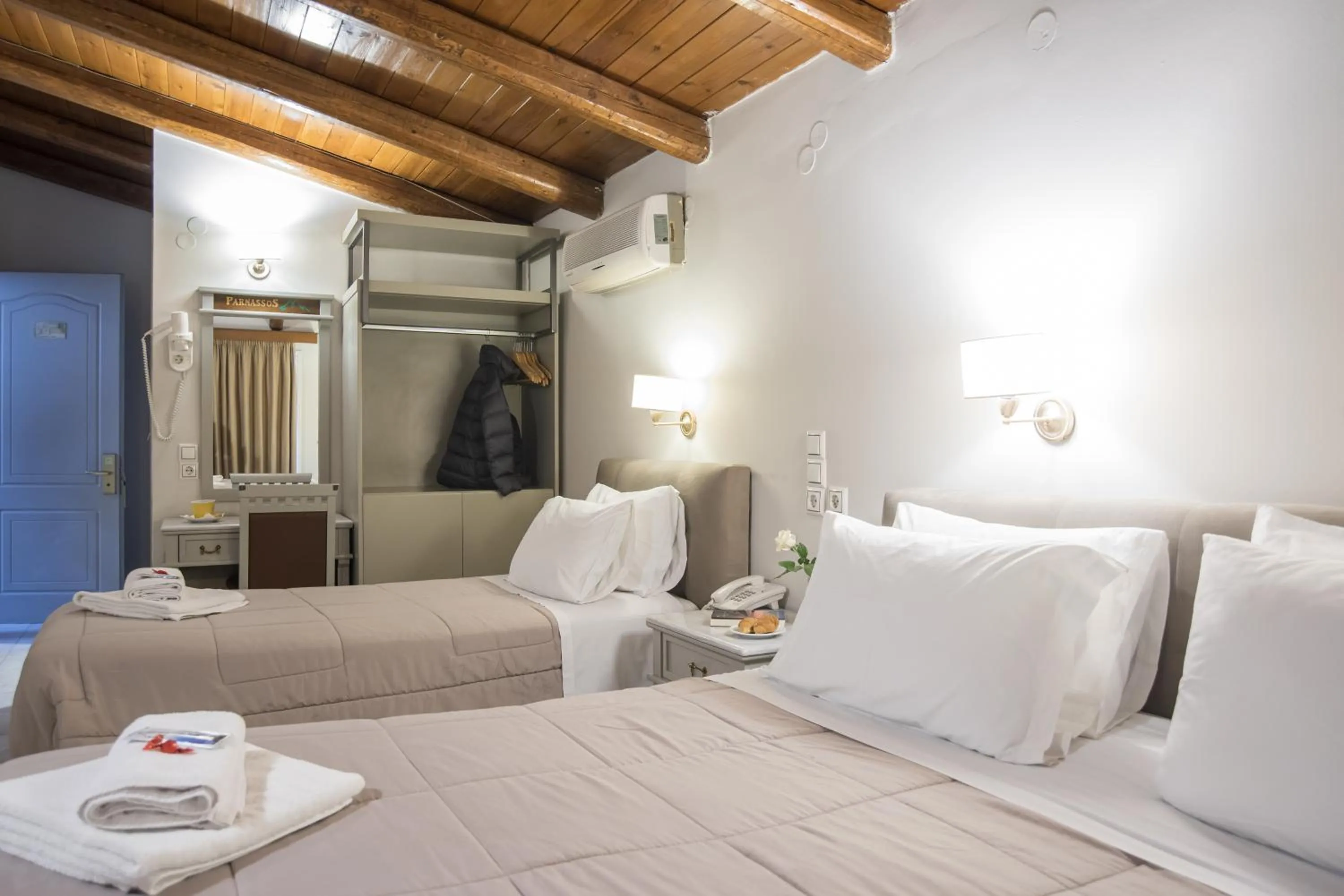 Bed in Parnassos Delphi Hotel