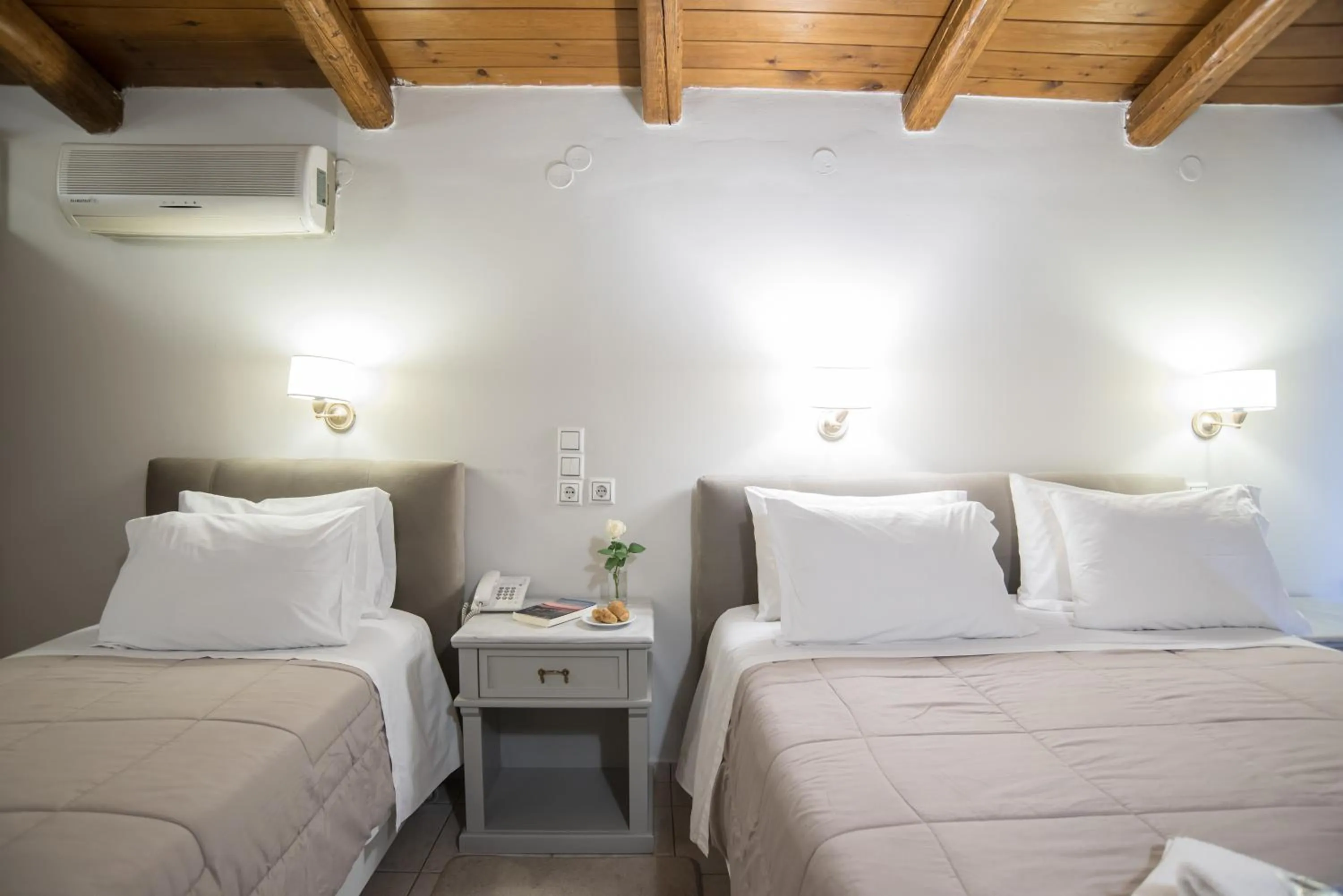 Bed in Parnassos Delphi Hotel