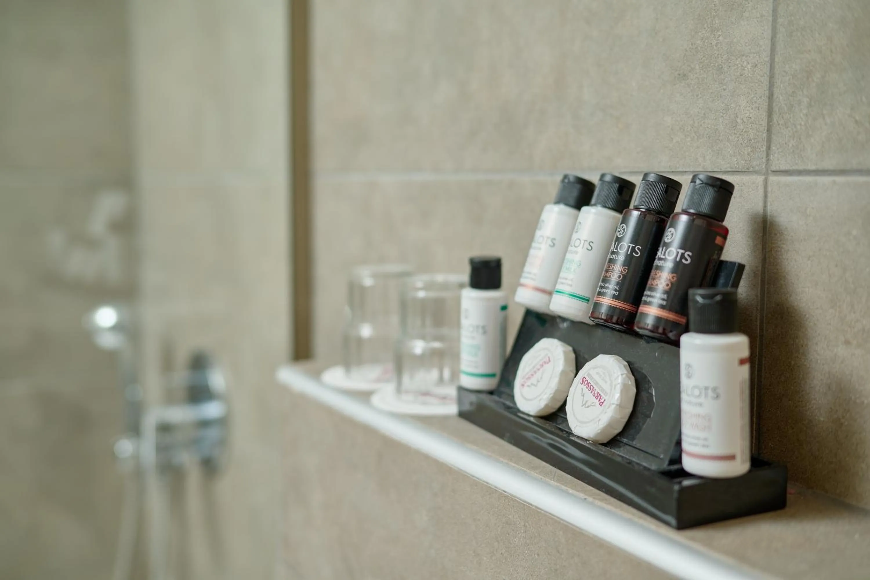 Bathroom in Parnassos Delphi Hotel