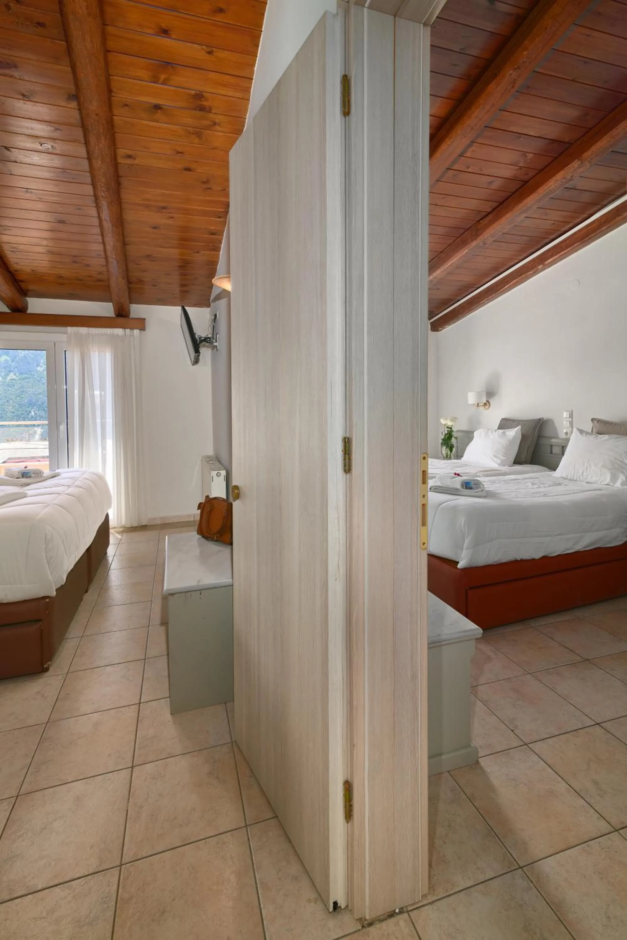 Bed in Parnassos Delphi Hotel